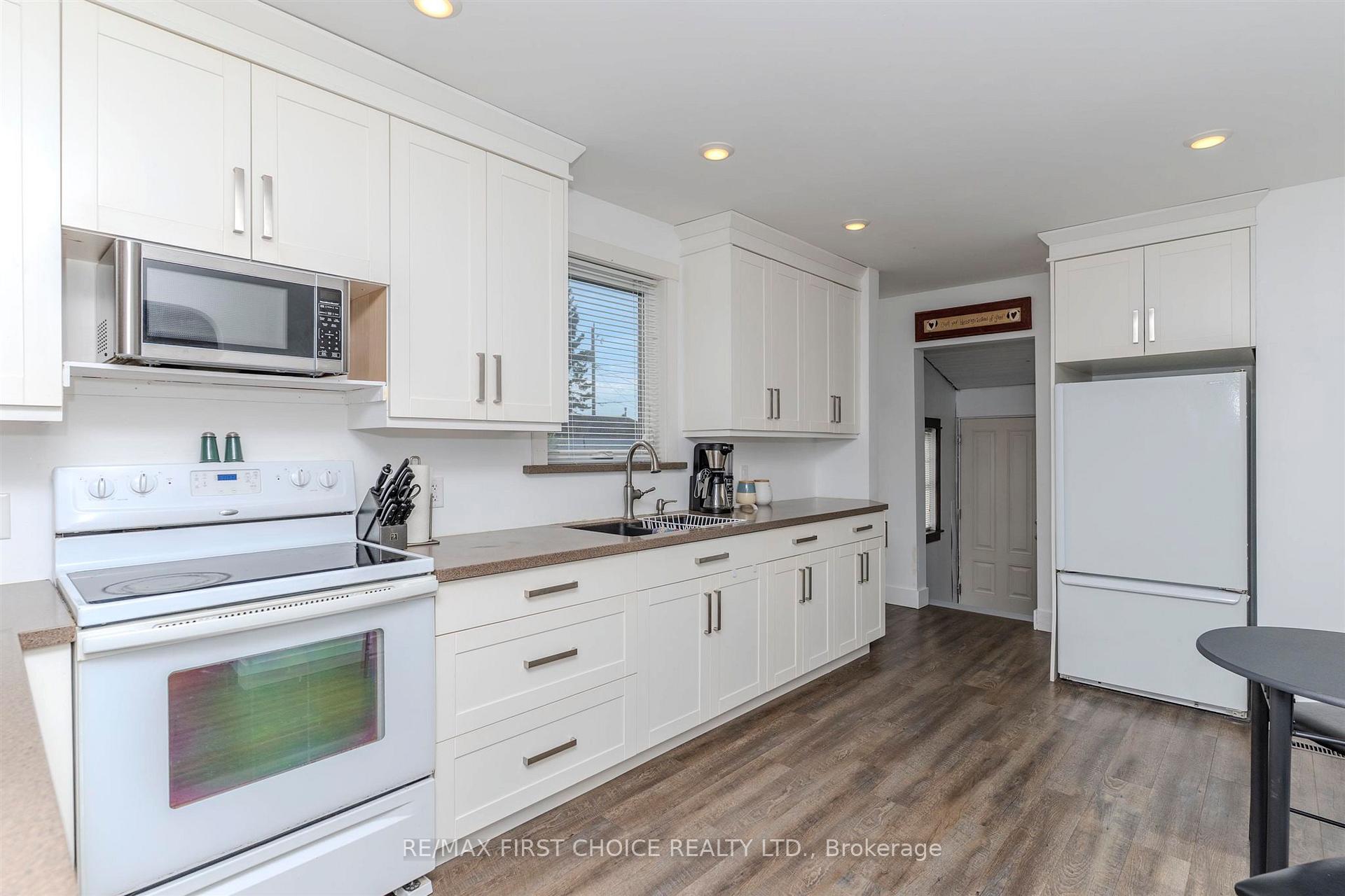 Photo 16 of 367 Mary Street E, Thunder Bay, Westfort — HOMEH