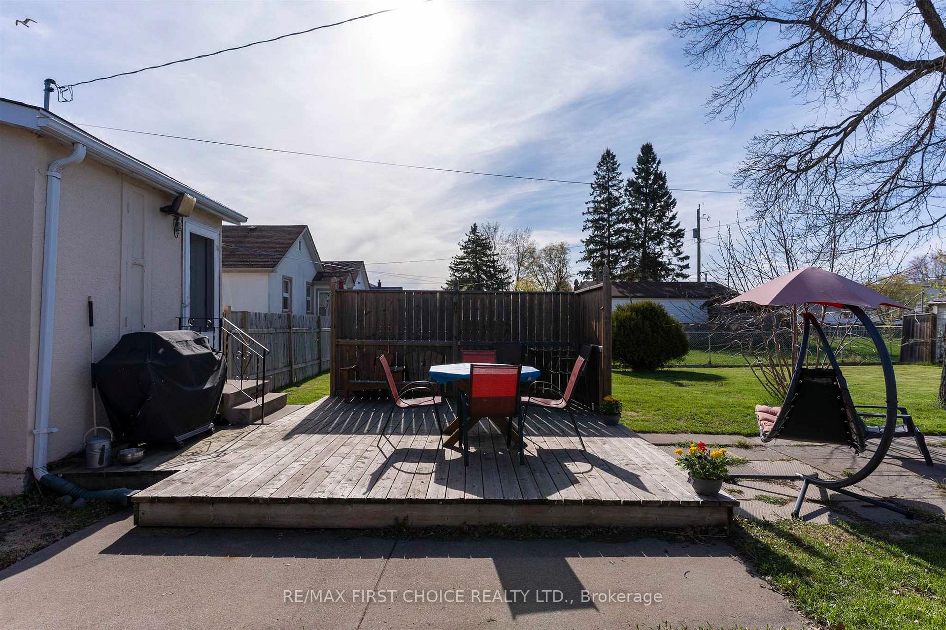 Photo 35 of 367 Mary Street E, Thunder Bay, Westfort — HOMEH
