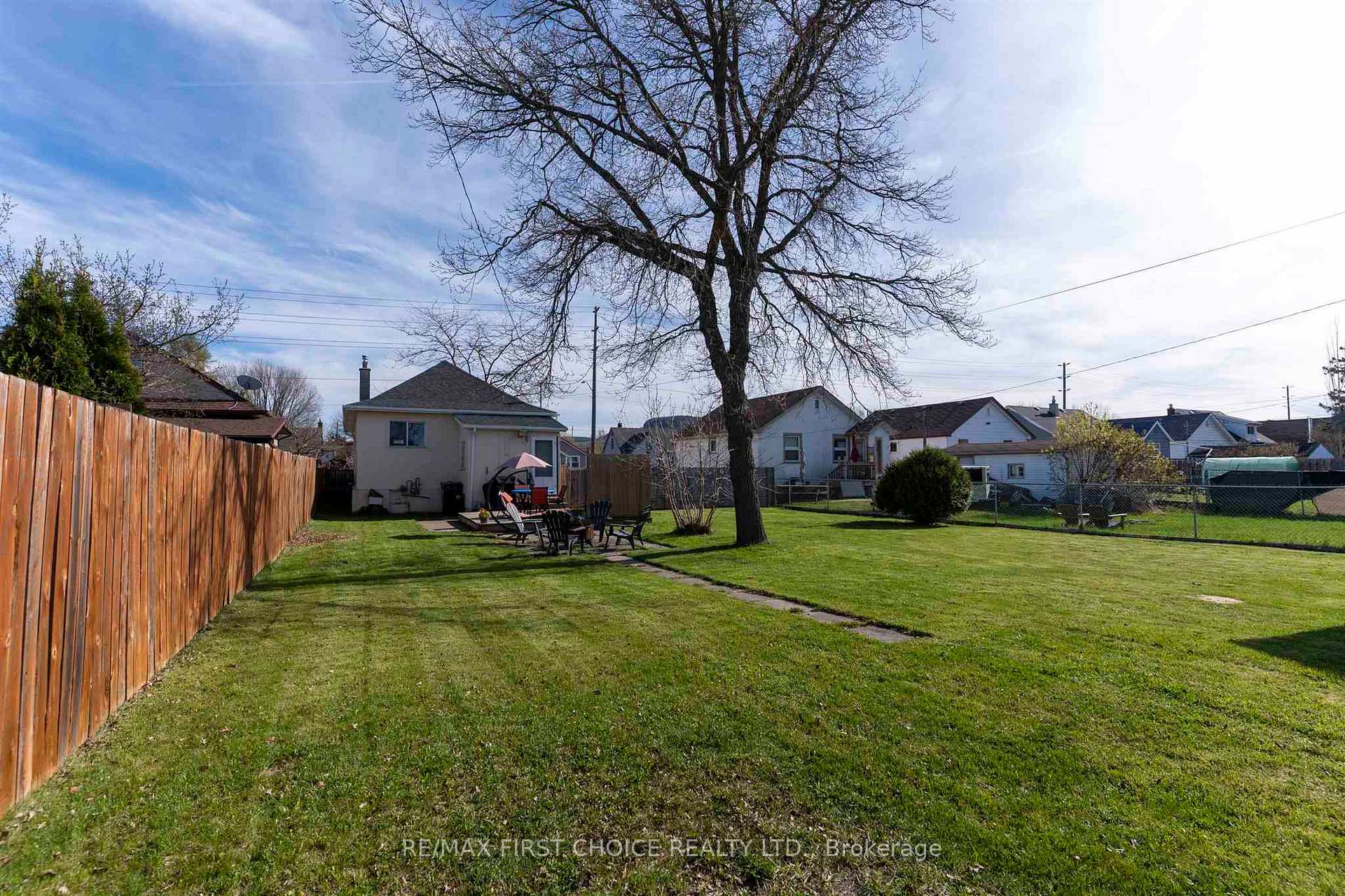 Photo 42 of 367 Mary Street E, Thunder Bay, Westfort — HOMEH