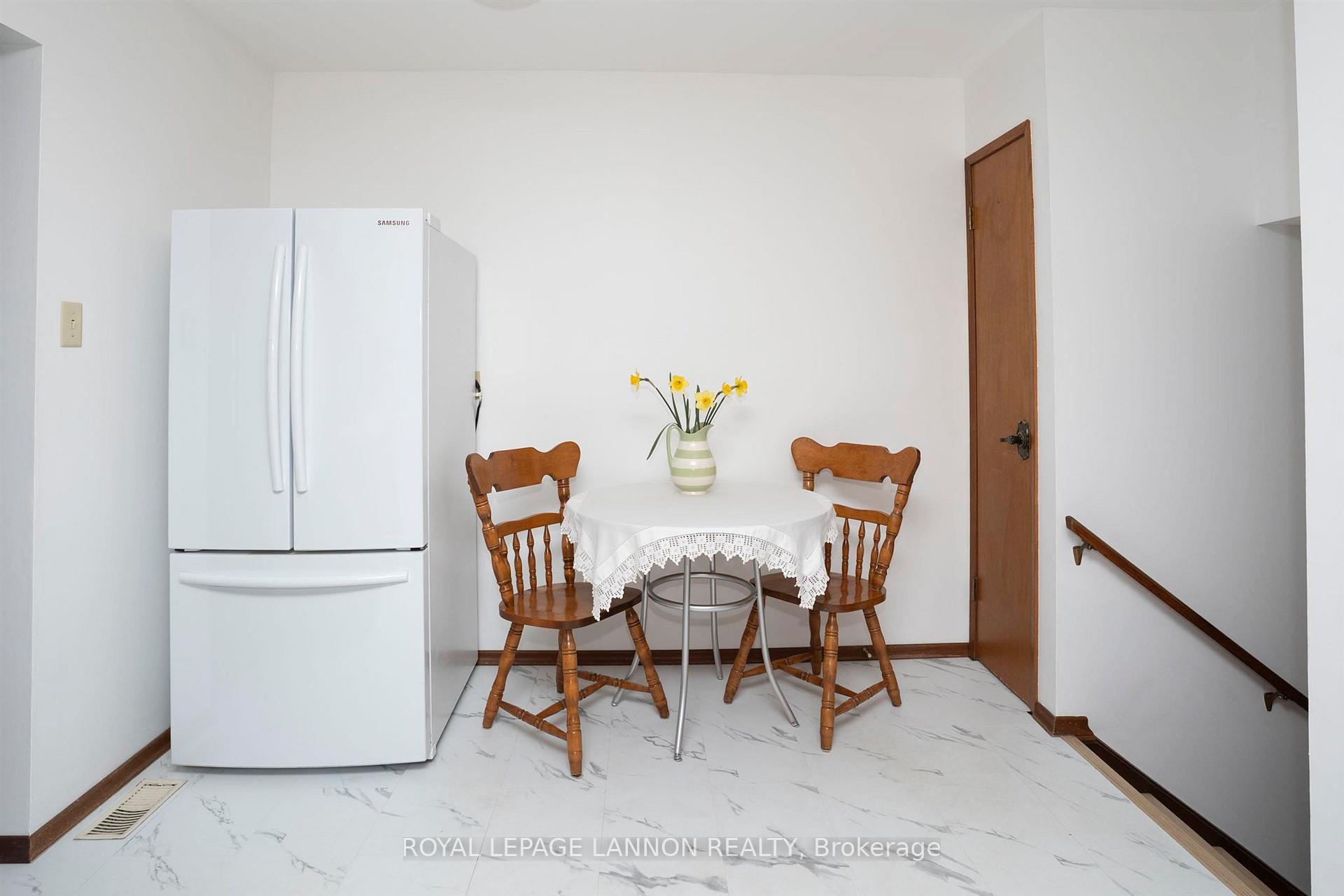 Photo 9 of 224 Anten Street, Thunder Bay, River Terrace — HOMEH
