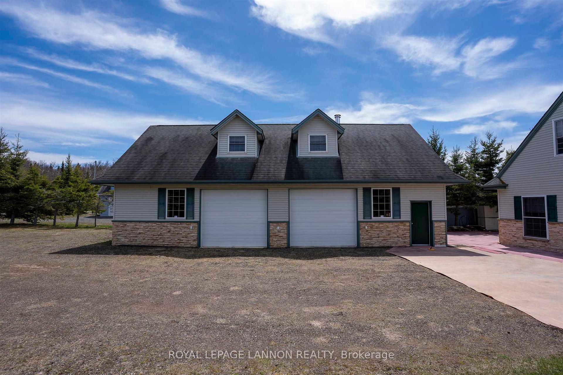 Photo 24 of 670 Memory Road, Neebing, Crooks — HOMEH