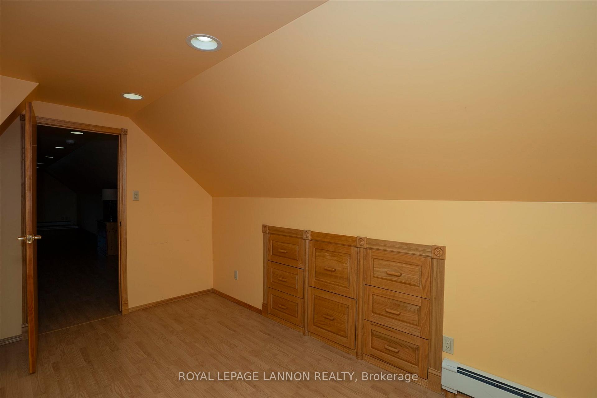 Photo 31 of 670 Memory Road, Neebing, Crooks — HOMEH