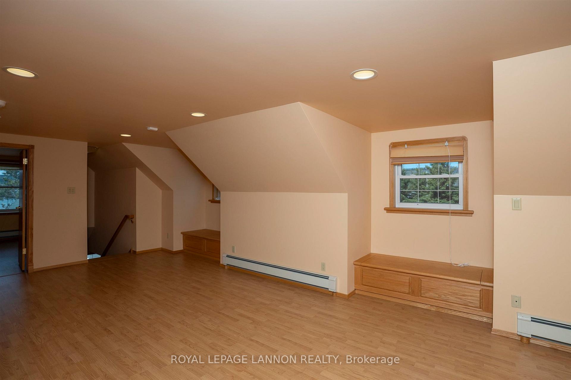 Photo 33 of 670 Memory Road, Neebing, Crooks — HOMEH