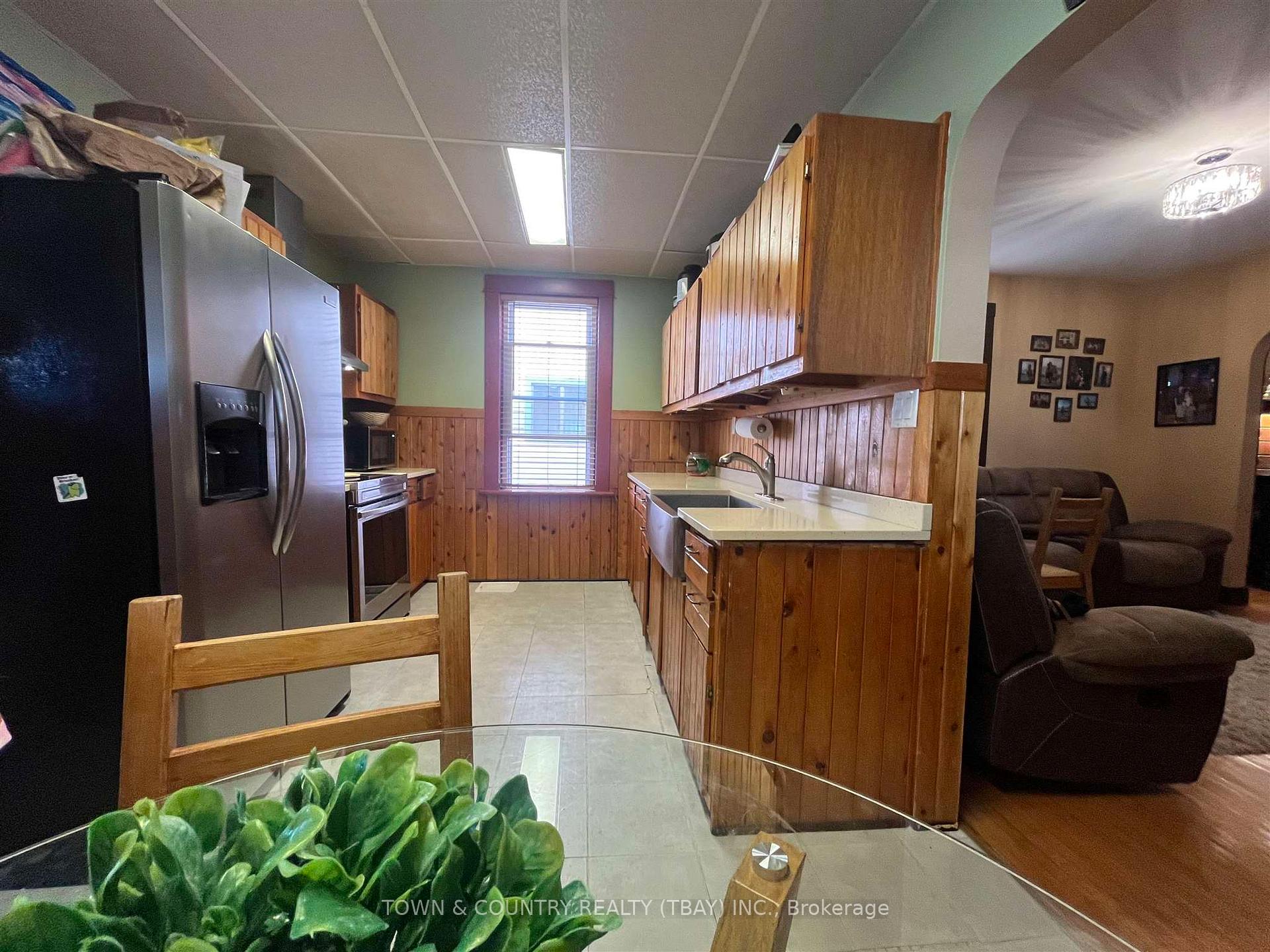 Photo 4 of 215 Heron Street, Thunder Bay, East End — HOMEH