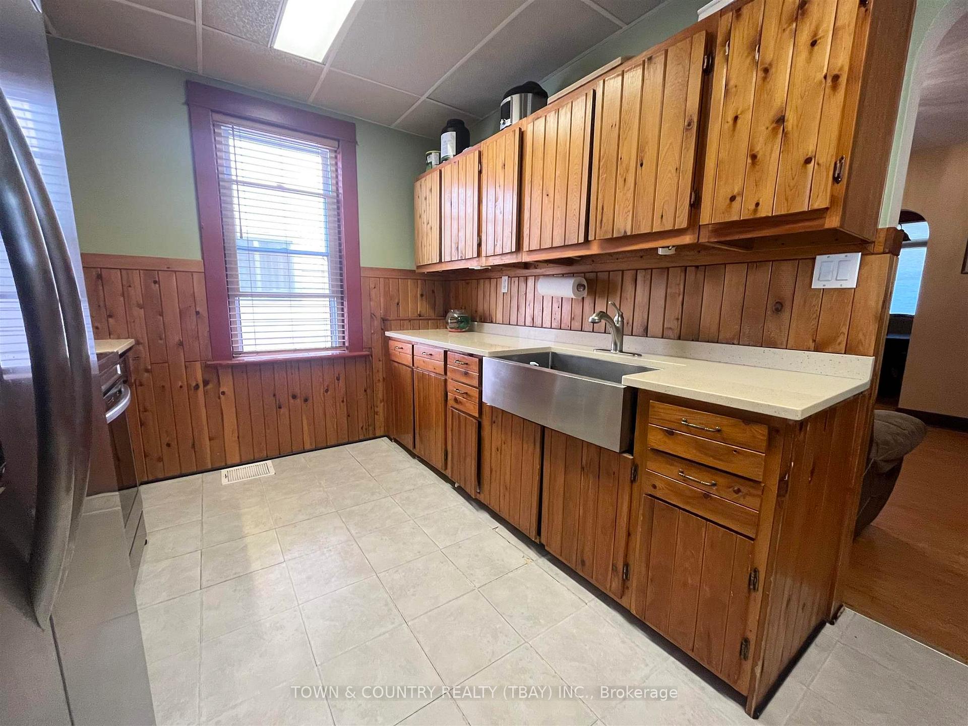 Photo 6 of 215 Heron Street, Thunder Bay, East End — HOMEH