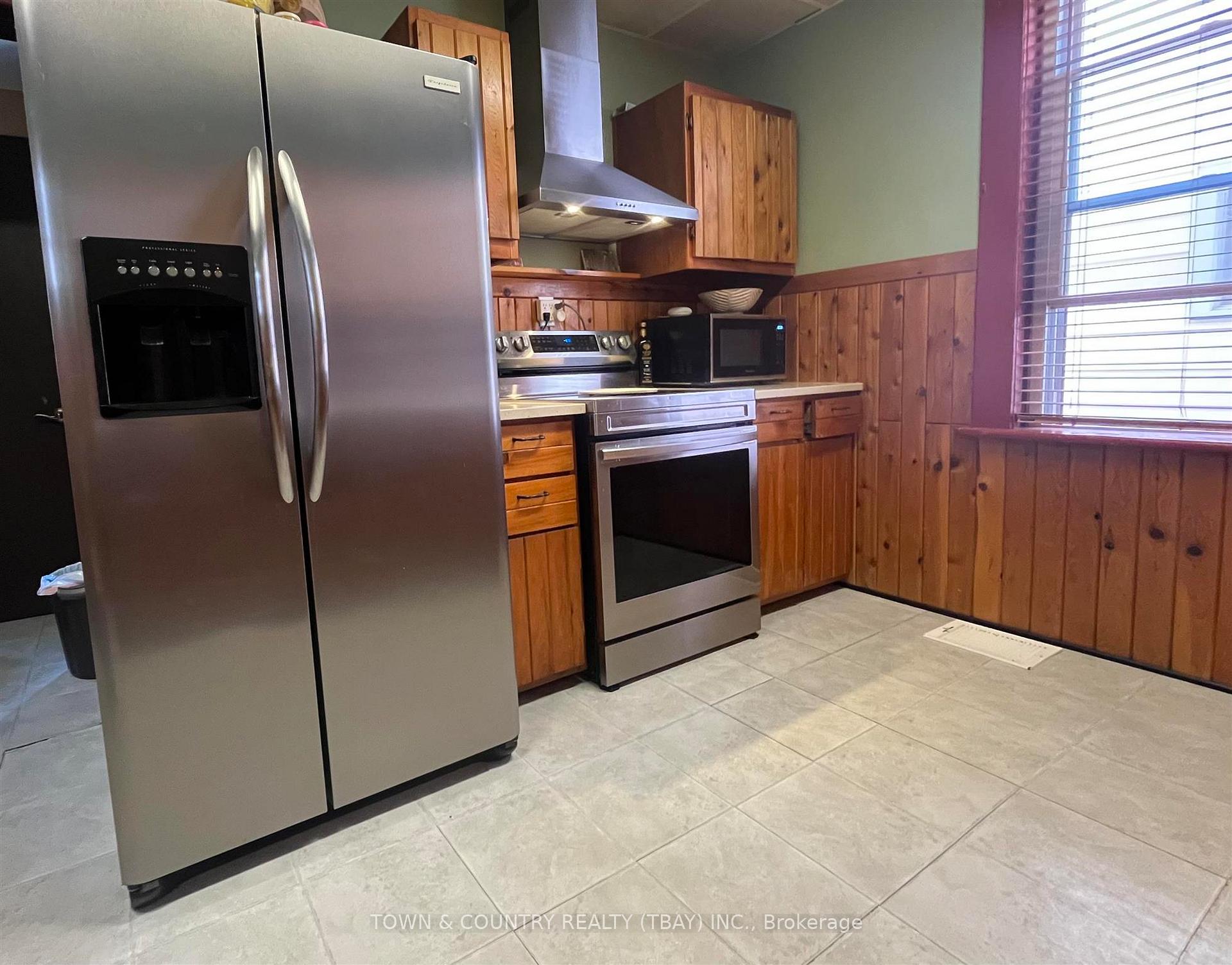Photo 8 of 215 Heron Street, Thunder Bay, East End — HOMEH