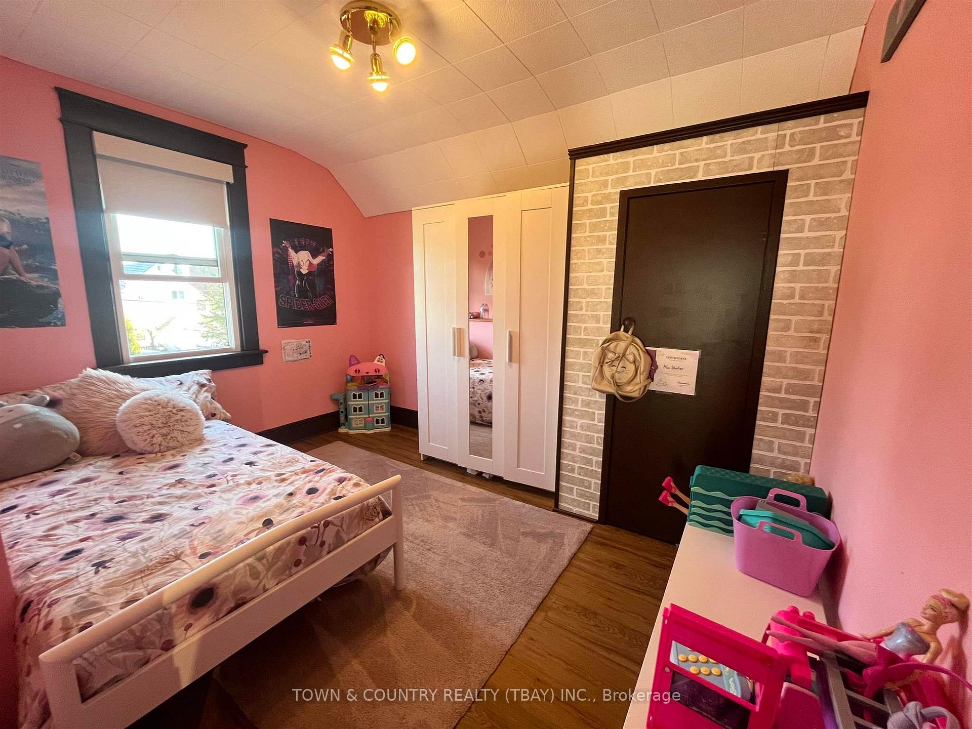 Photo 15 of 215 Heron Street, Thunder Bay, East End — HOMEH