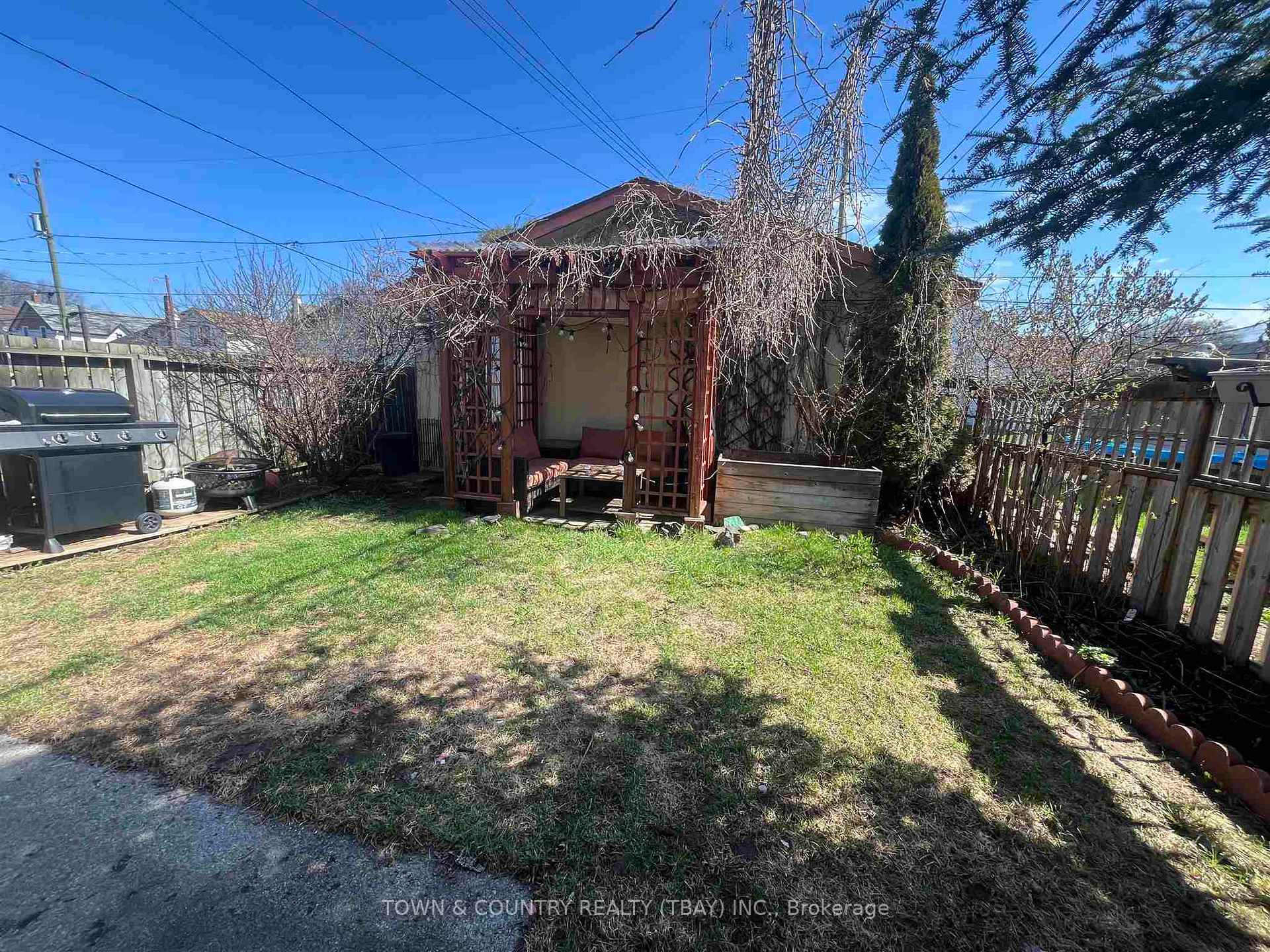 Photo 31 of 215 Heron Street, Thunder Bay, East End — HOMEH
