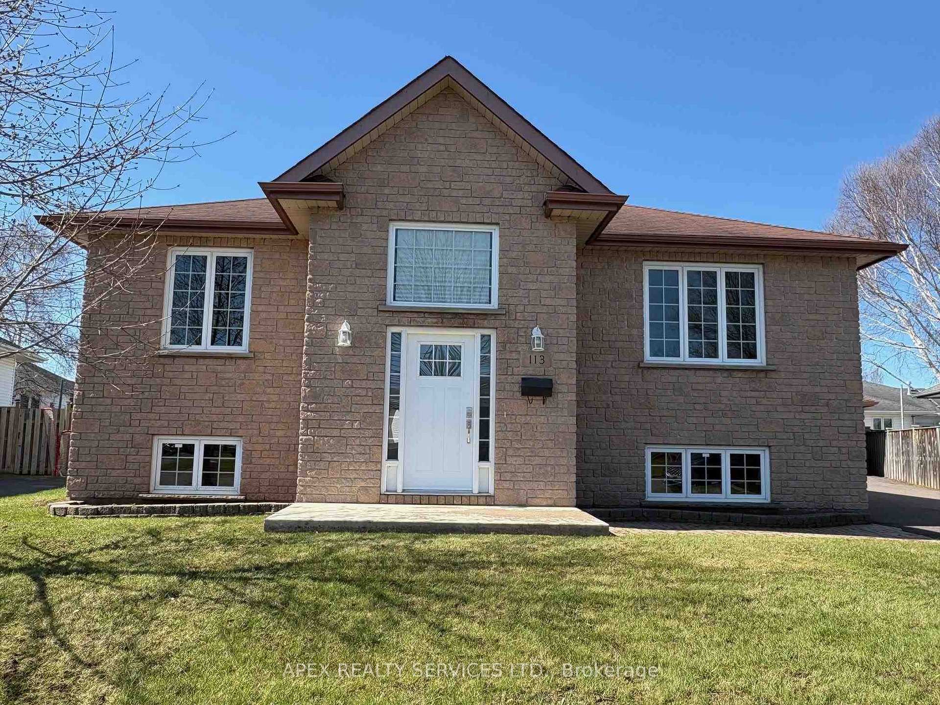 Photo 1 of 113 Wolverine Crescent, Thunder Bay, Parkdale — HOMEH