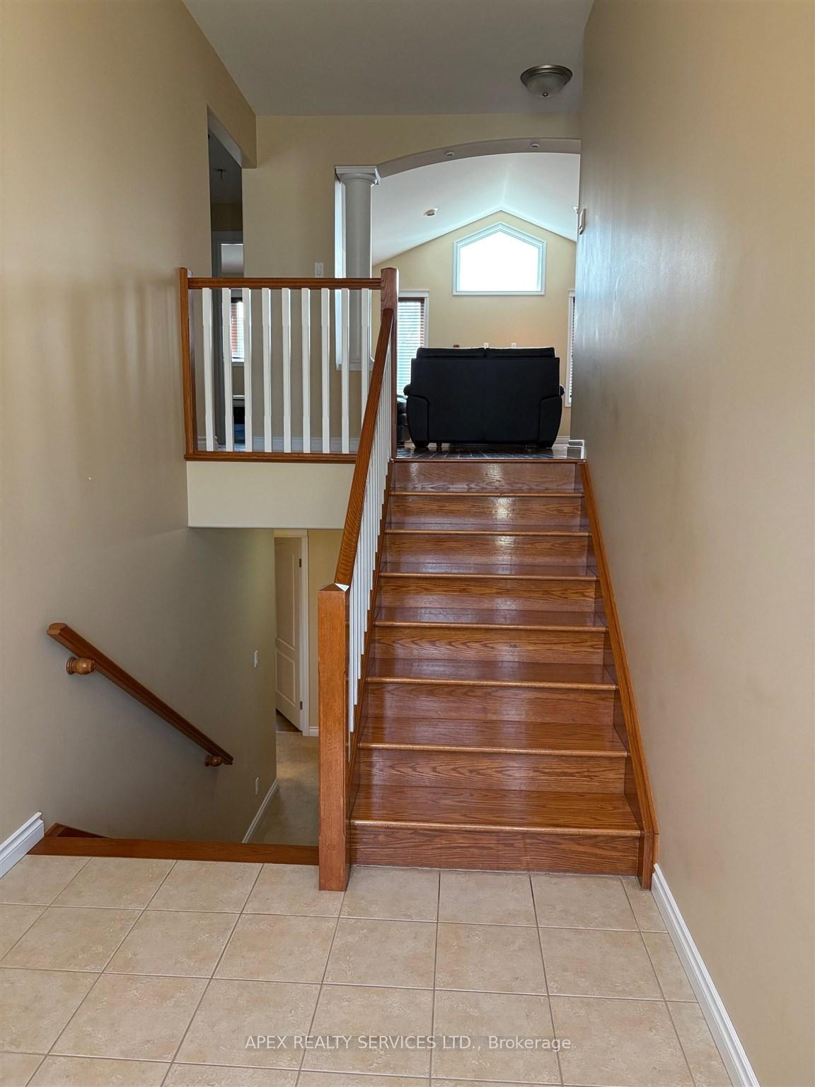 Photo 3 of 113 Wolverine Crescent, Thunder Bay, Parkdale — HOMEH