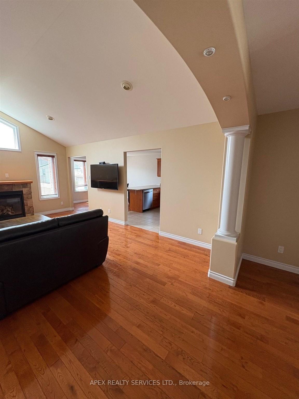 Photo 9 of 113 Wolverine Crescent, Thunder Bay, Parkdale — HOMEH