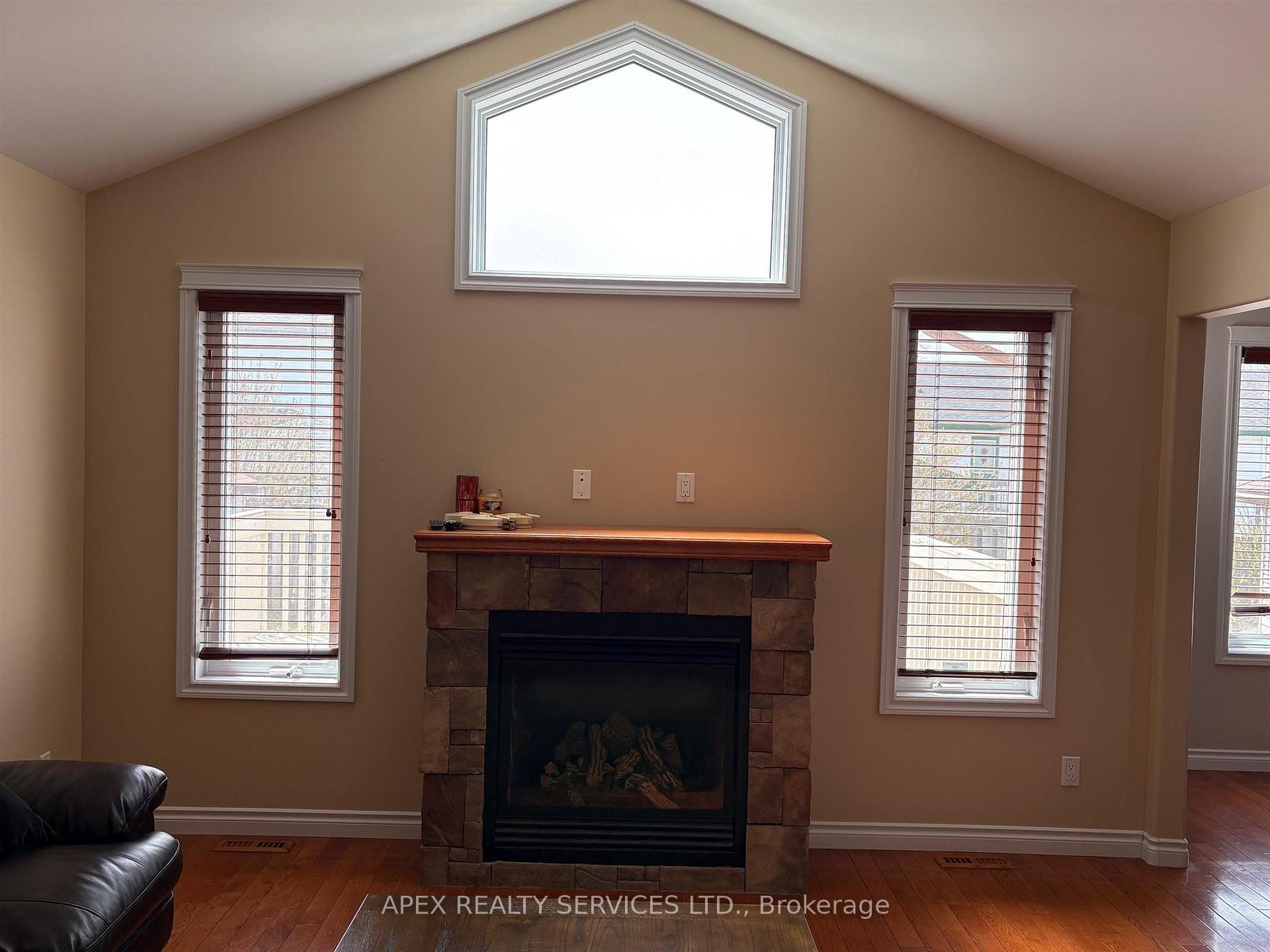 Photo 10 of 113 Wolverine Crescent, Thunder Bay, Parkdale — HOMEH