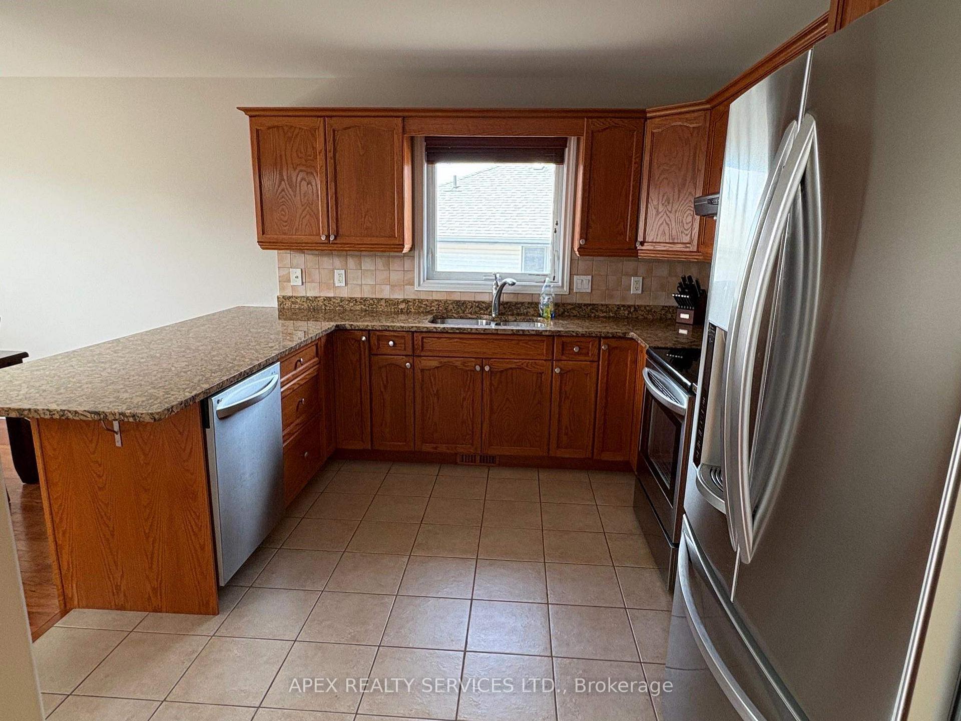 Photo 13 of 113 Wolverine Crescent, Thunder Bay, Parkdale — HOMEH