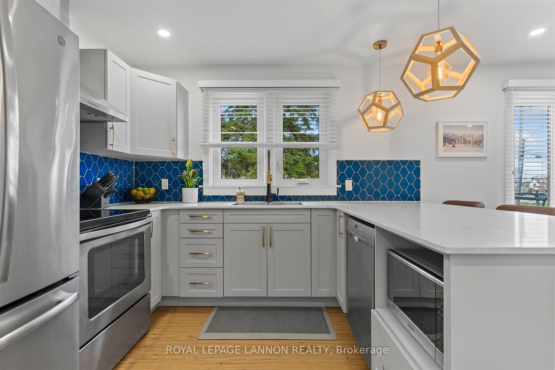 Photo 3 of 50 Sheppard Street, Thunder Bay, College Heights — HOMEH
