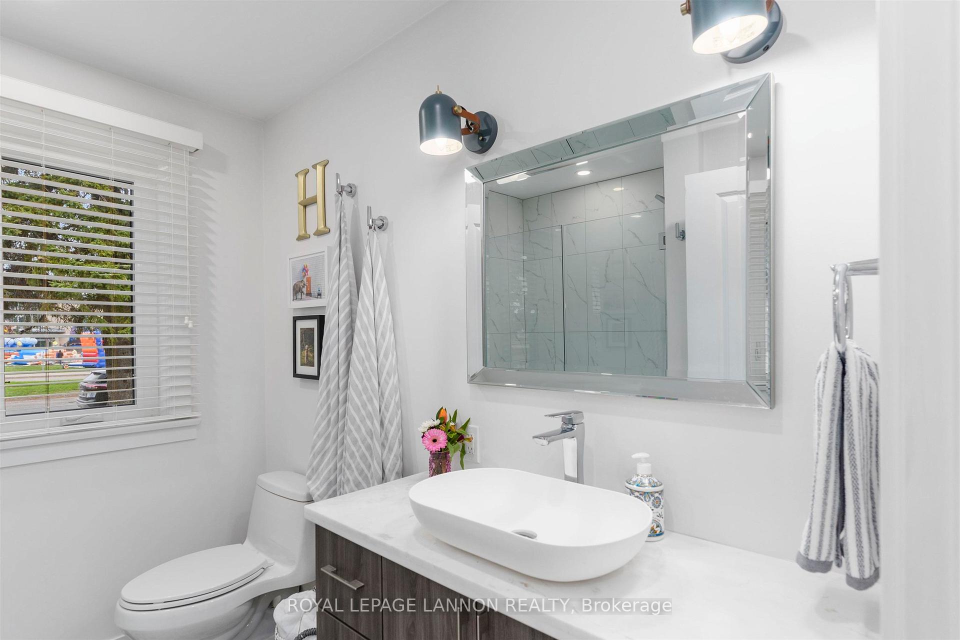 Photo 19 of 50 Sheppard Street, Thunder Bay, College Heights — HOMEH