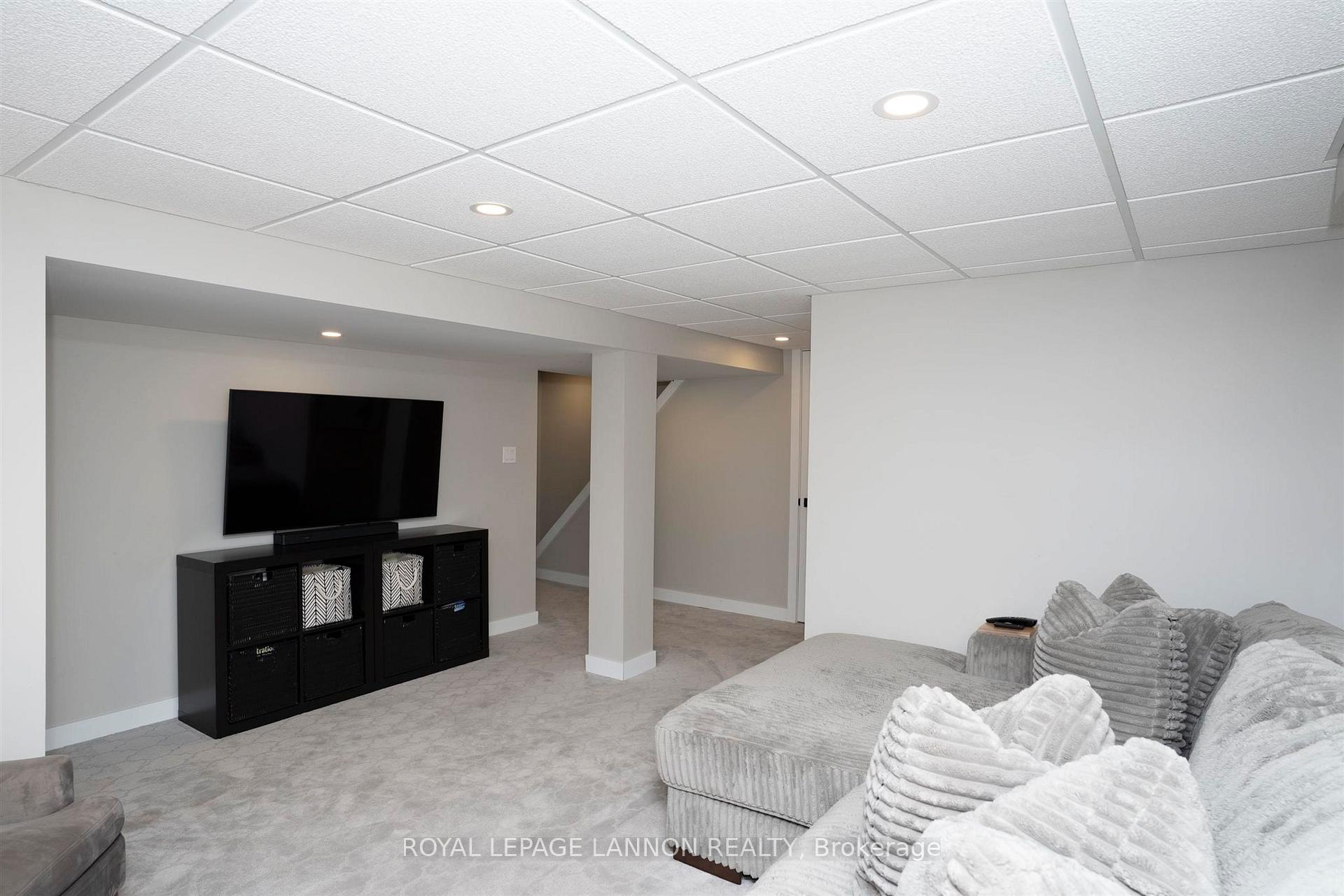 Photo 27 of 50 Sheppard Street, Thunder Bay, College Heights — HOMEH