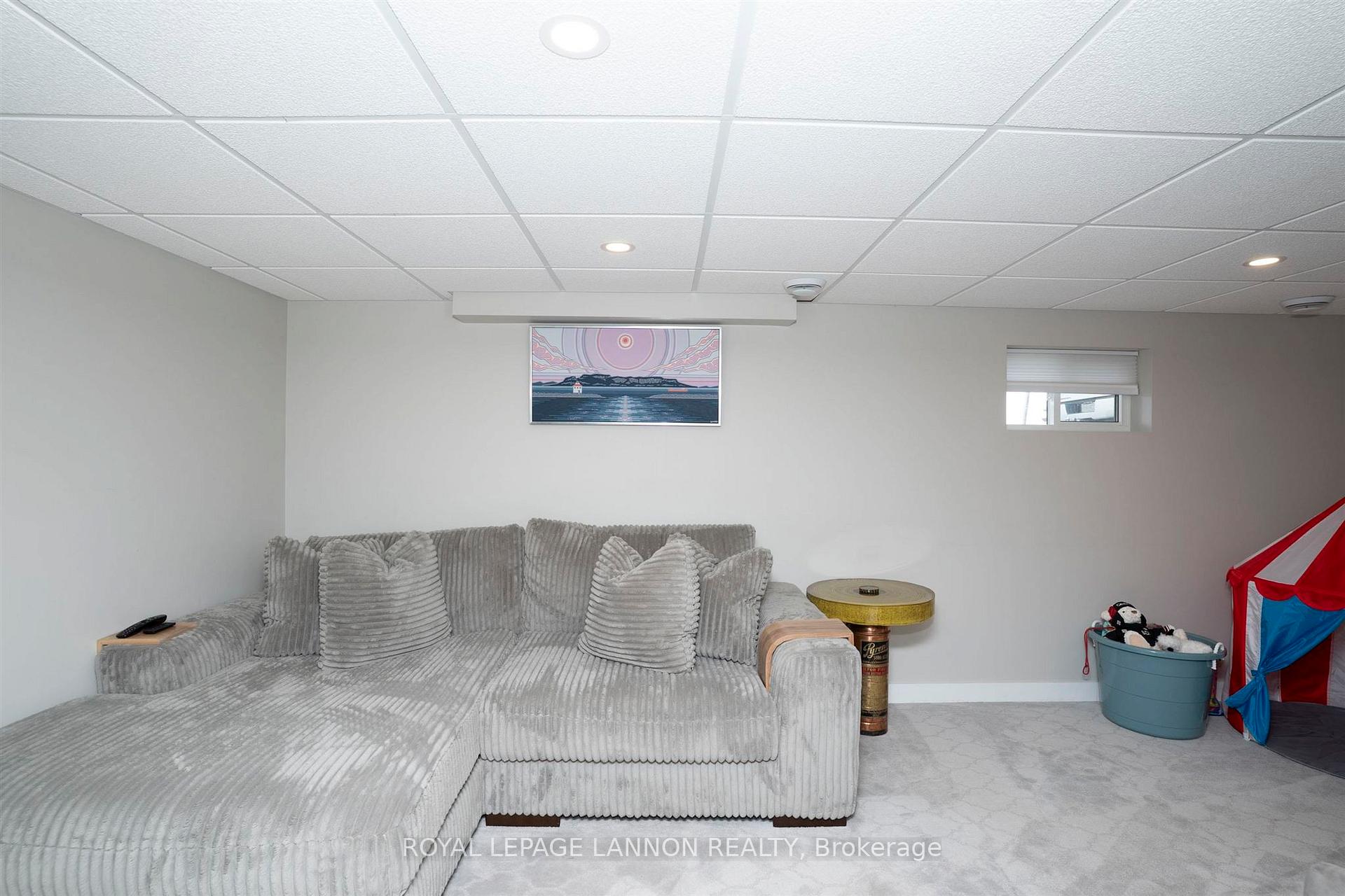 Photo 29 of 50 Sheppard Street, Thunder Bay, College Heights — HOMEH