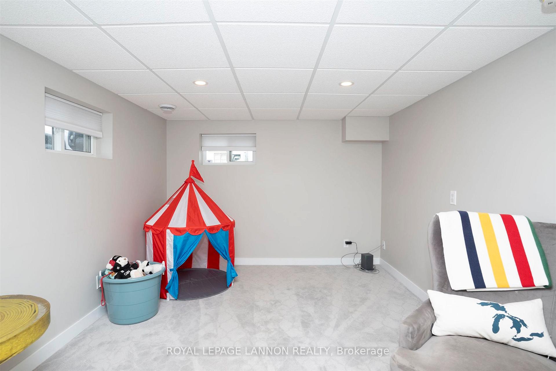 Photo 30 of 50 Sheppard Street, Thunder Bay, College Heights — HOMEH