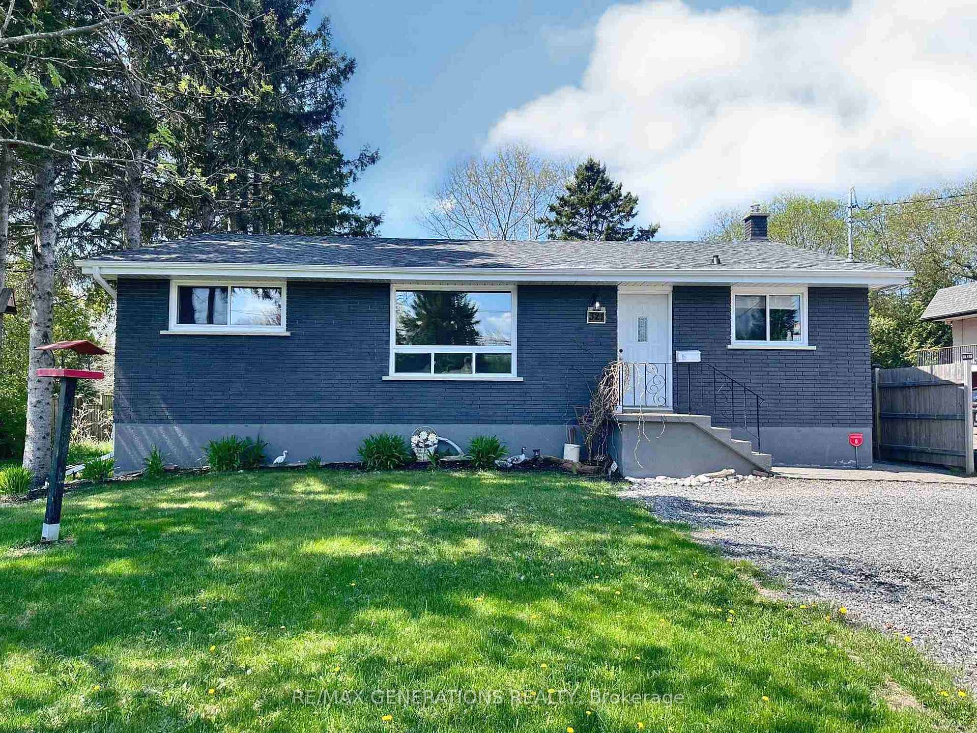Photo 1 of 321 Munro Street, Thunder Bay, Shuniah — HOMEH
