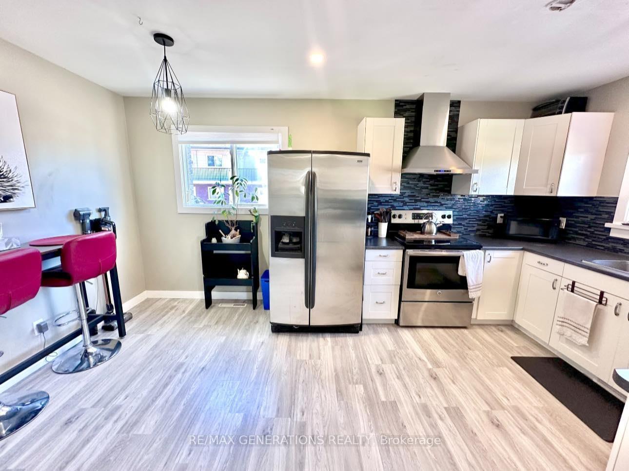 Photo 4 of 321 Munro Street, Thunder Bay, Shuniah — HOMEH