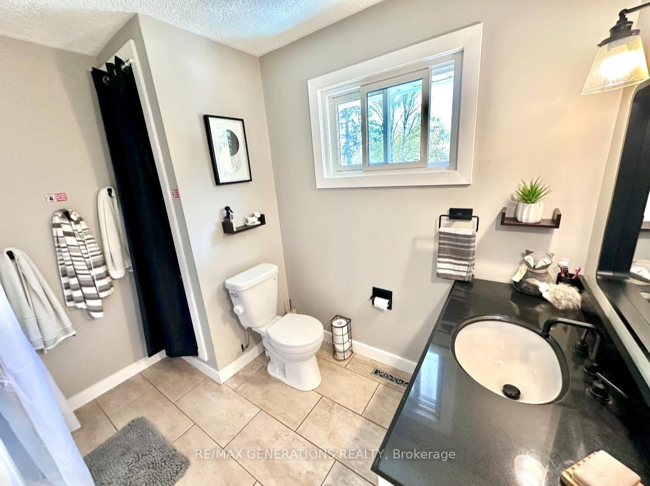 Photo 8 of 321 Munro Street, Thunder Bay, Shuniah — HOMEH