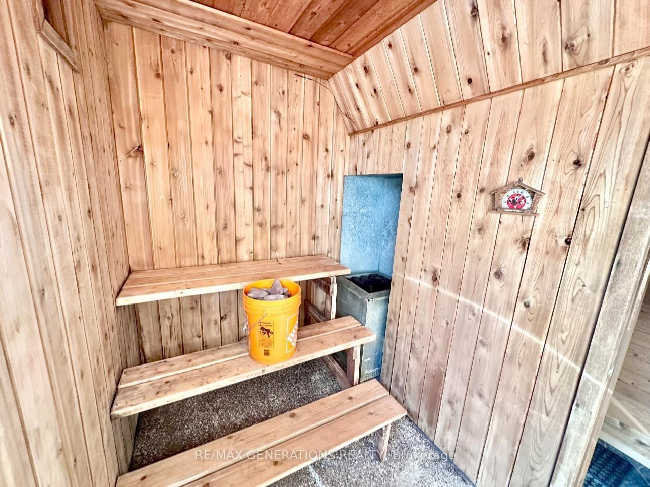 Photo 17 of 321 Munro Street, Thunder Bay, Shuniah — HOMEH