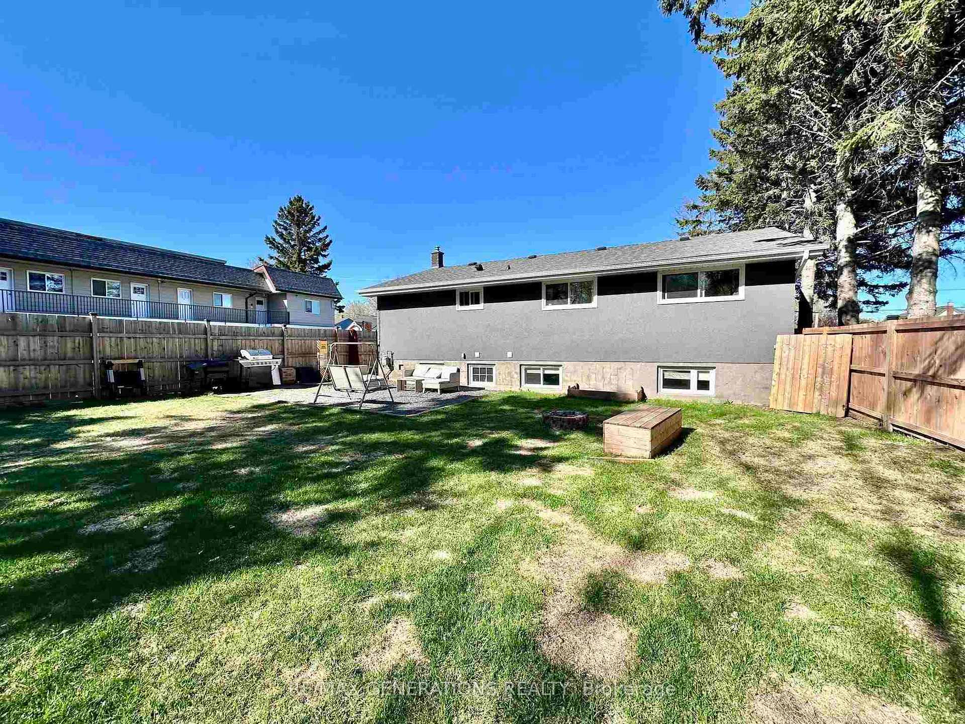 Photo 33 of 321 Munro Street, Thunder Bay, Shuniah — HOMEH
