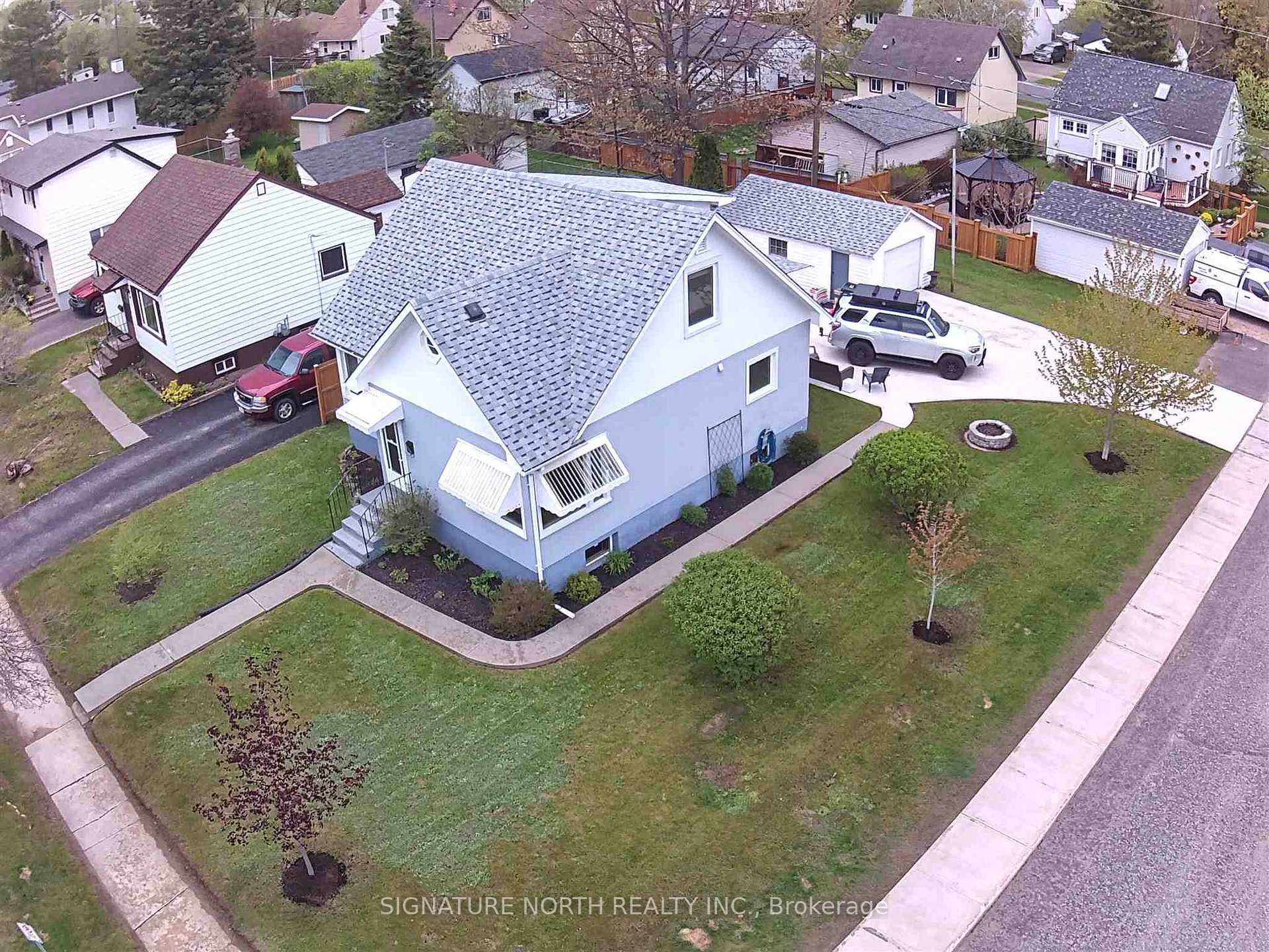 Photo 2 of 103 Ray Blvd, Thunder Bay, Mariday Heights — HOMEH