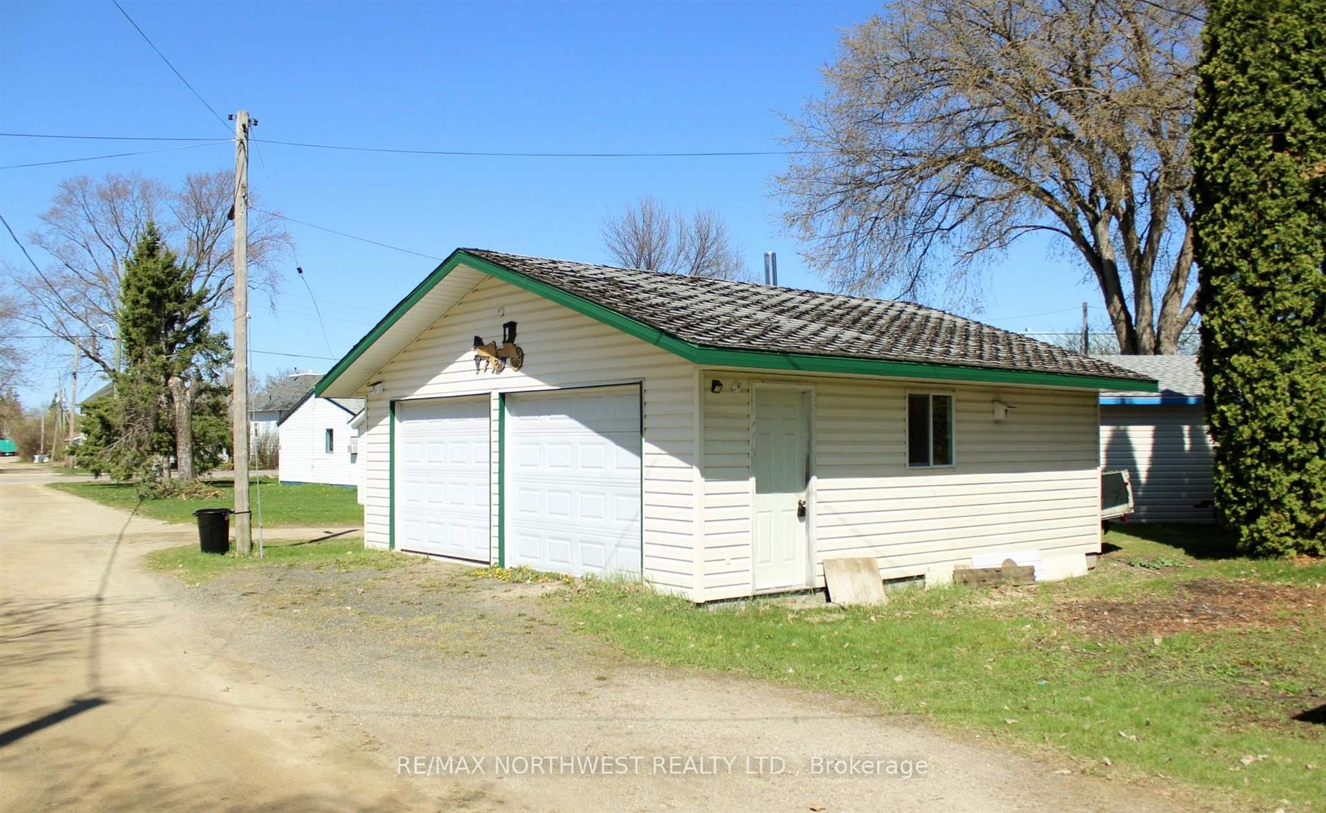 Photo 5 of 105 Fourth St, Rainy River — HOMEH