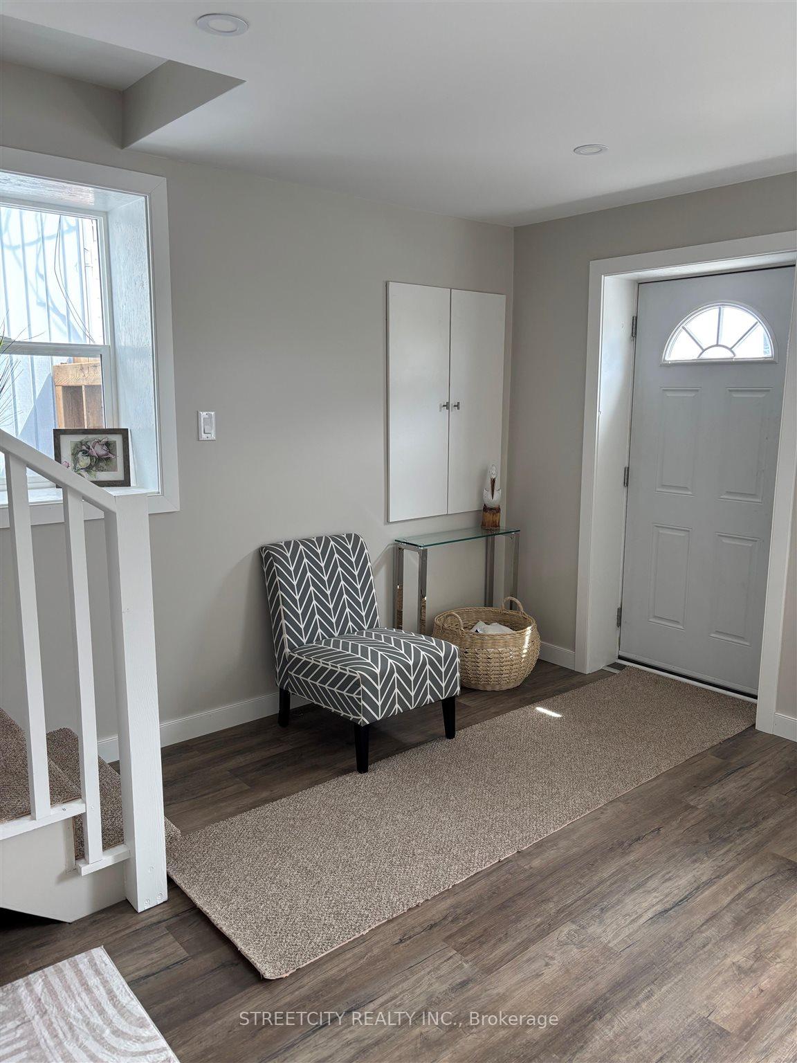 Photo 2 of 30 Bendell Street, Thunder Bay, Court / Cumberland — HOMEH