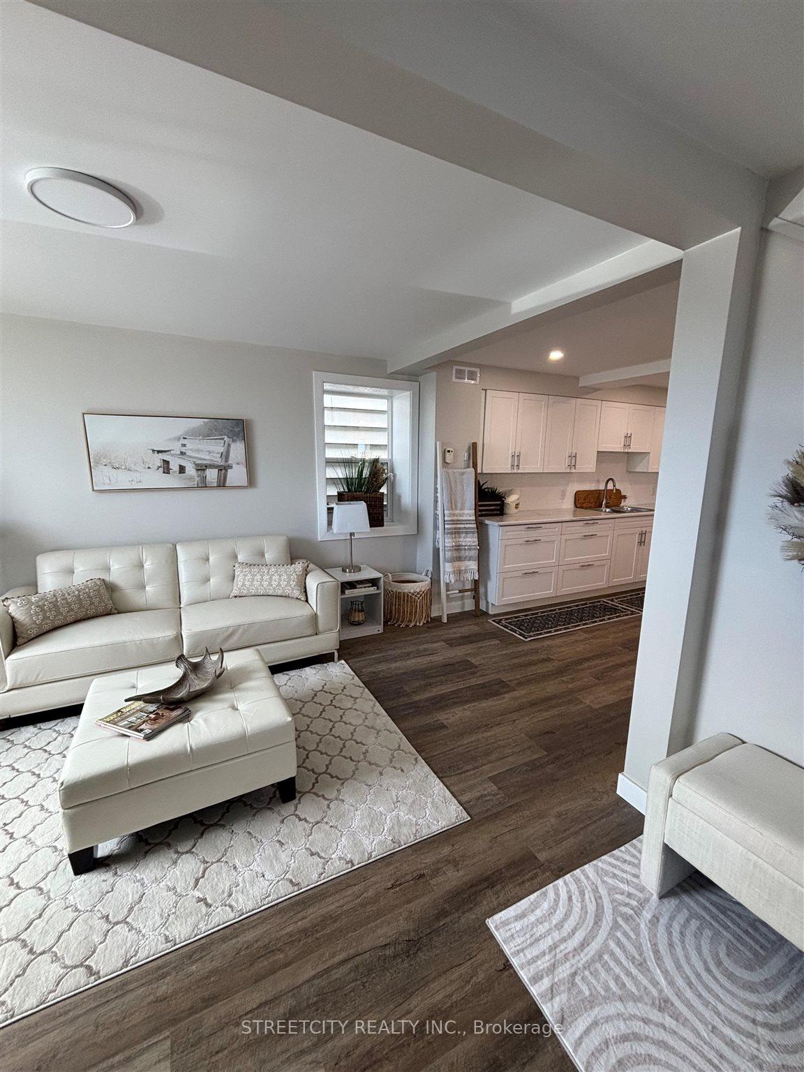 Photo 3 of 30 Bendell Street, Thunder Bay, Court / Cumberland — HOMEH