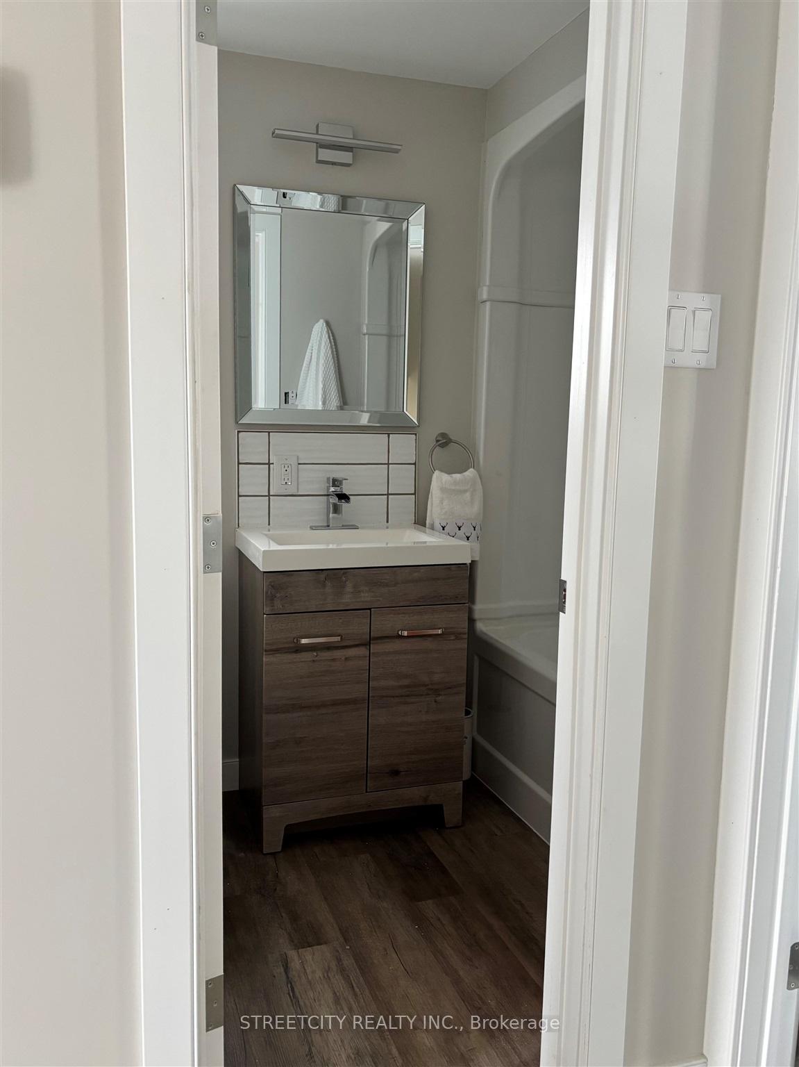 Photo 16 of 30 Bendell Street, Thunder Bay, Court / Cumberland — HOMEH