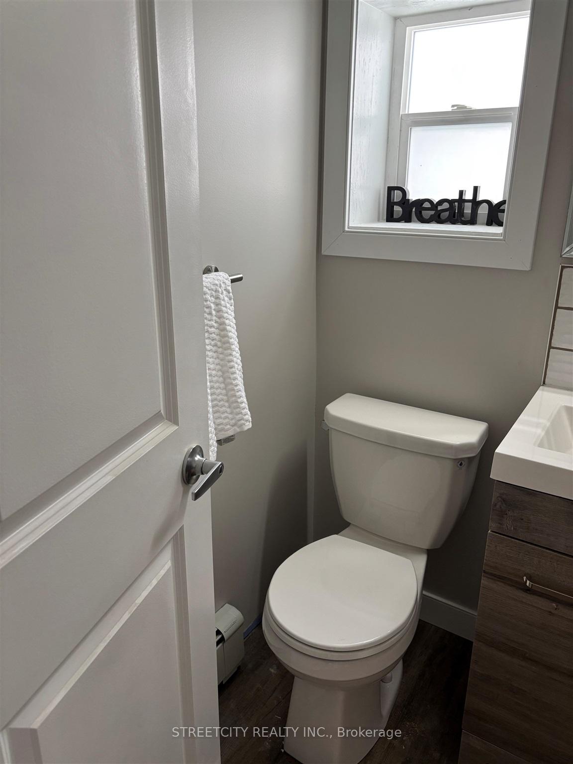 Photo 17 of 30 Bendell Street, Thunder Bay, Court / Cumberland — HOMEH