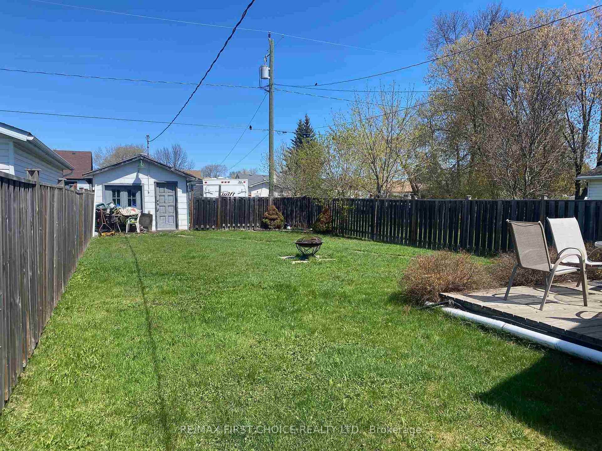 Photo 17 of 261 Mary Street E, Thunder Bay, Westfort — HOMEH
