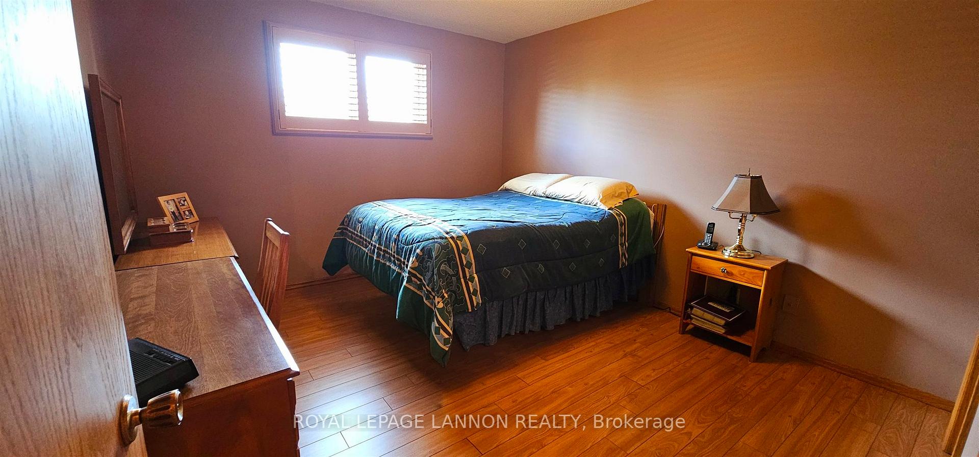 Photo 10 of 211 Masters Street, Thunder Bay, John Street North — HOMEH