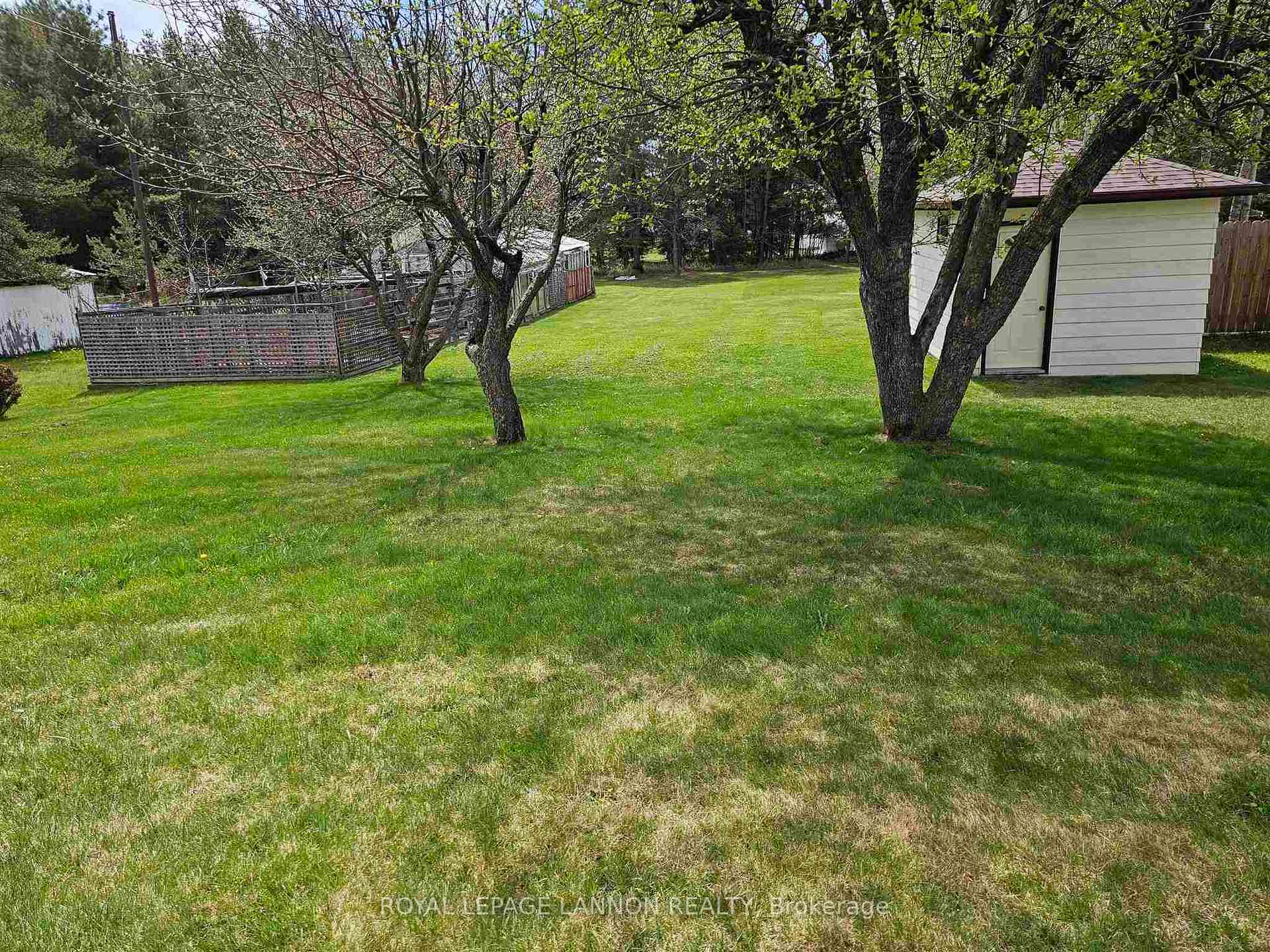Photo 19 of 211 Masters Street, Thunder Bay, John Street North — HOMEH