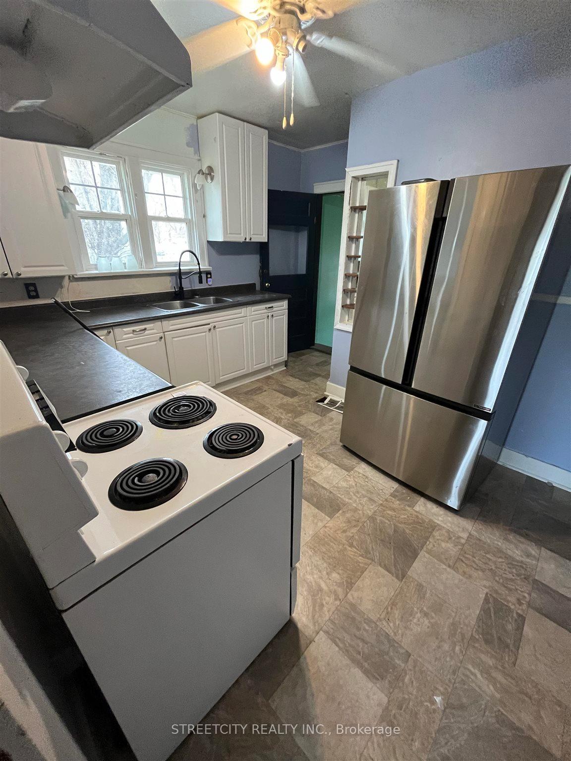 Photo 5 of 435 McKellar Street N, Thunder Bay, McKeller Park — HOMEH