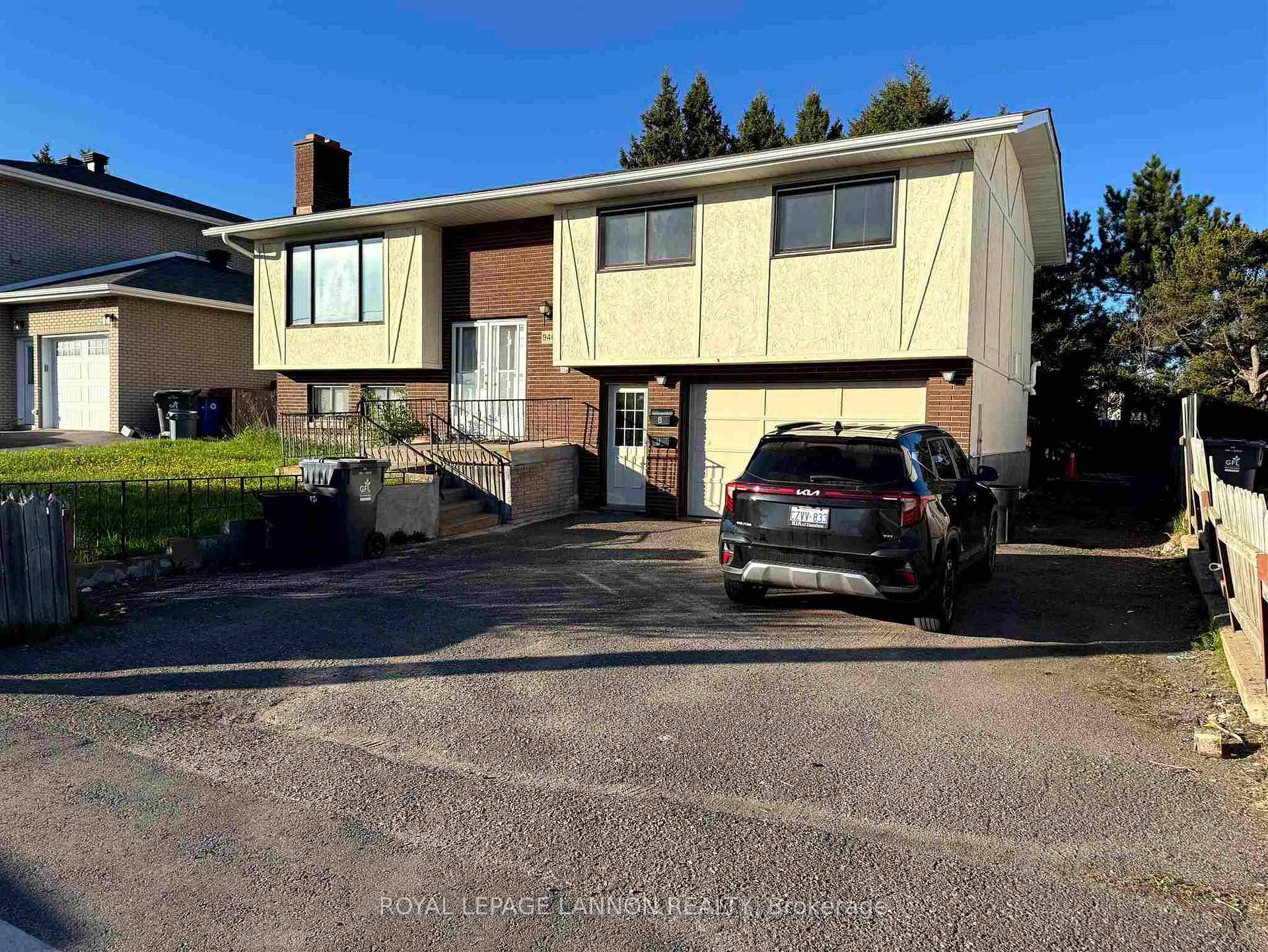 Photo 2 of 946 John Street, Thunder Bay, Forest Park — HOMEH
