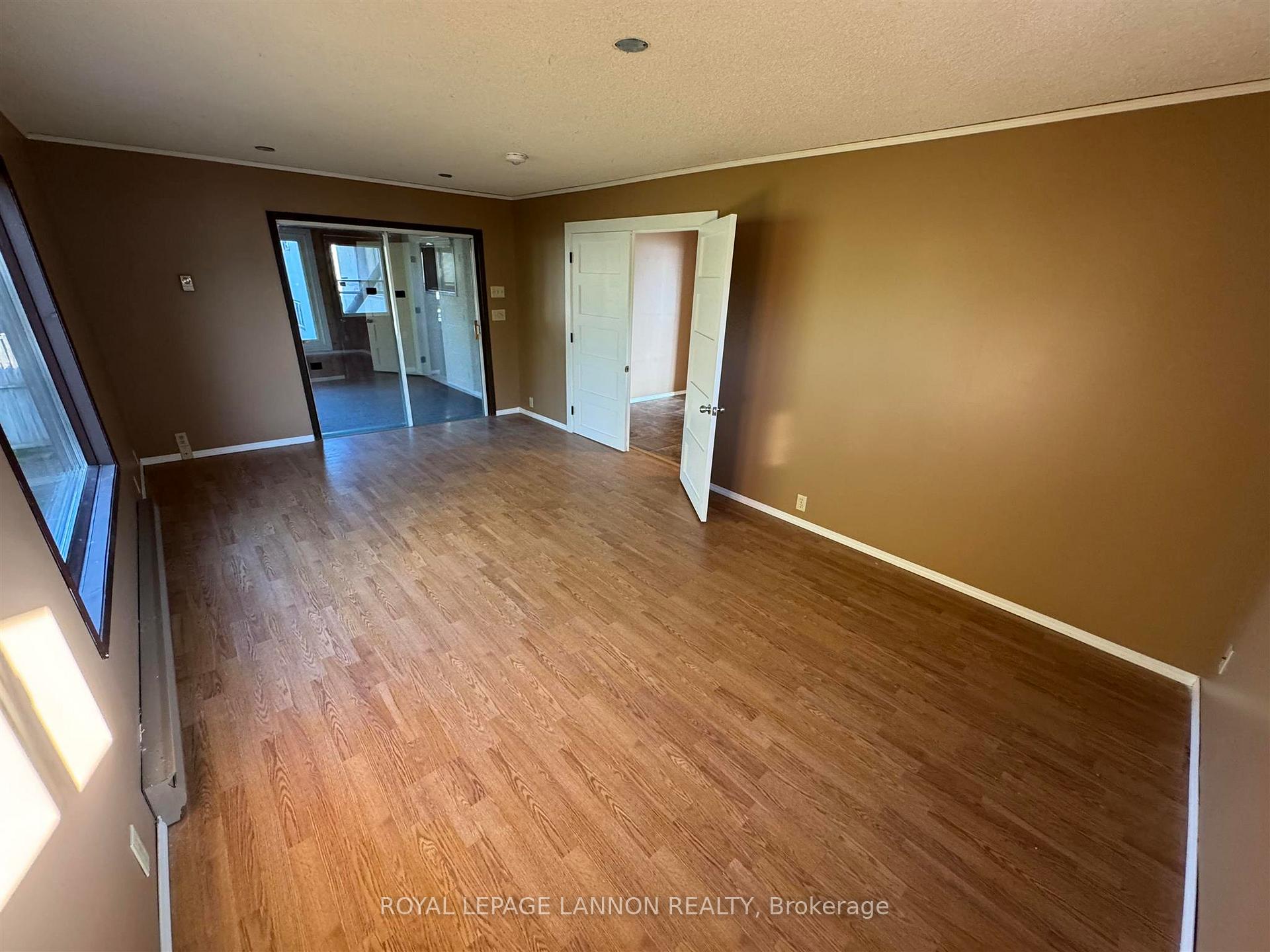 Photo 17 of 946 John Street, Thunder Bay, Forest Park — HOMEH