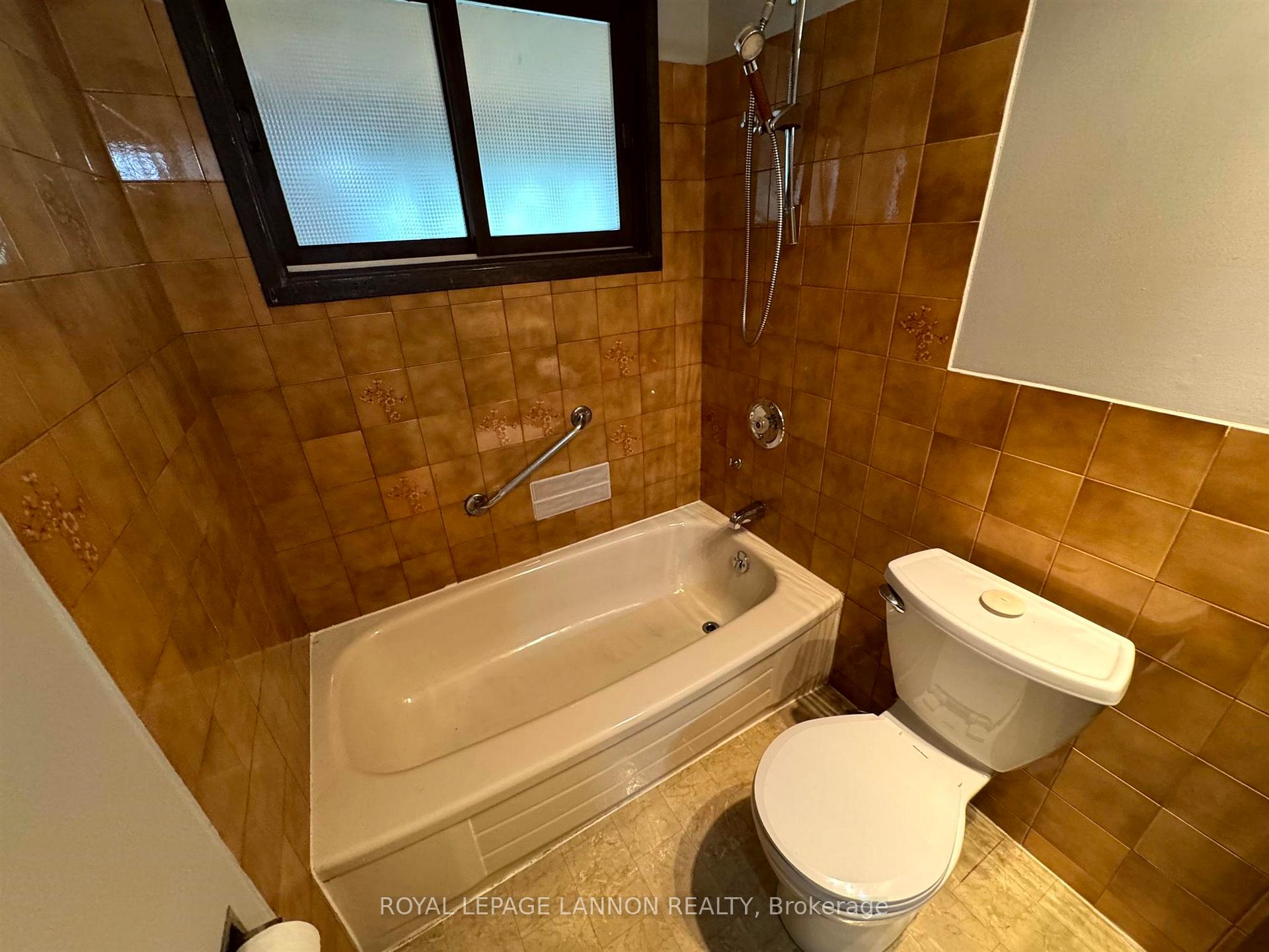 Photo 22 of 946 John Street, Thunder Bay, Forest Park — HOMEH