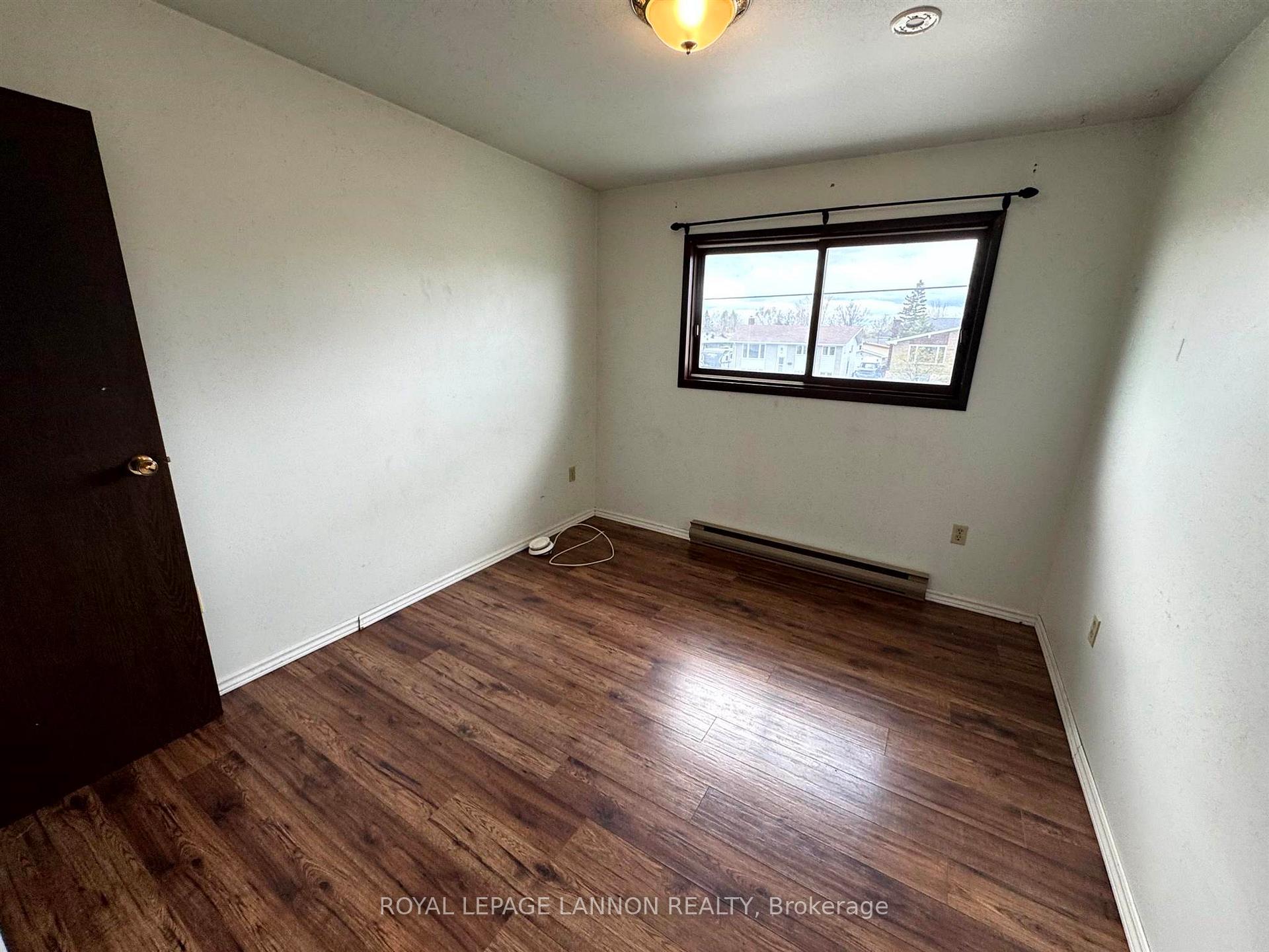 Photo 29 of 946 John Street, Thunder Bay, Forest Park — HOMEH