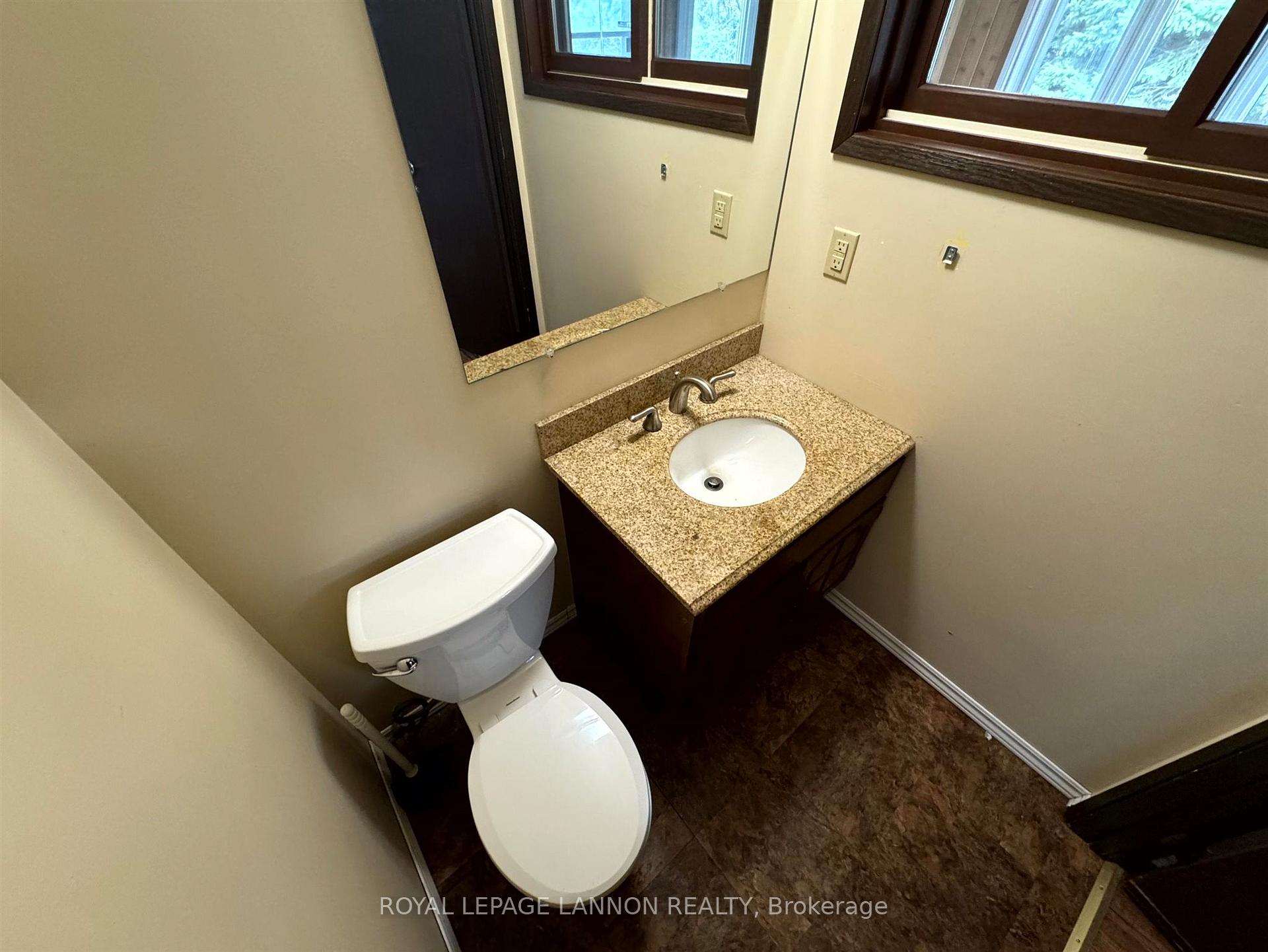 Photo 31 of 946 John Street, Thunder Bay, Forest Park — HOMEH