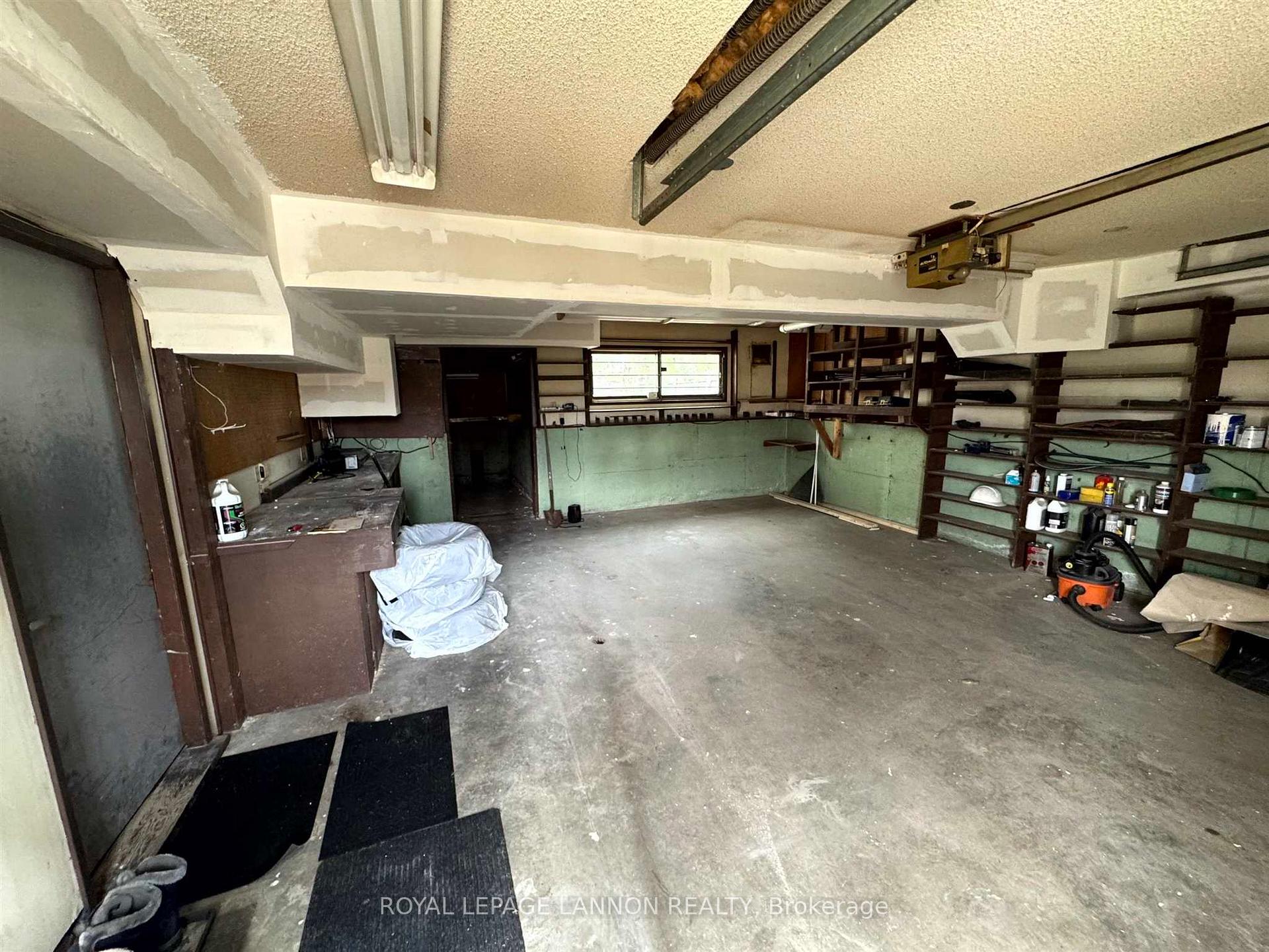 Photo 32 of 946 John Street, Thunder Bay, Forest Park — HOMEH