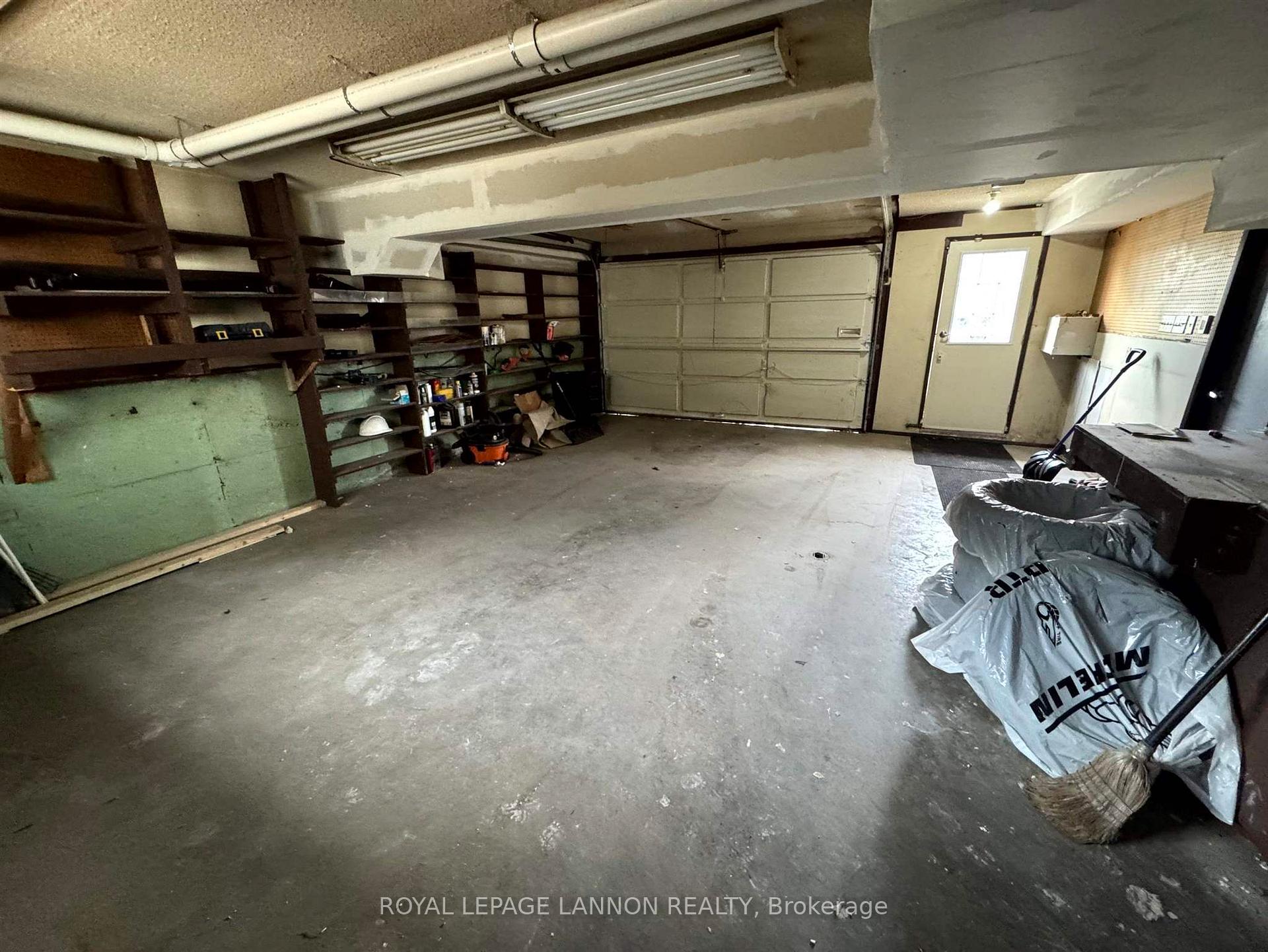 Photo 33 of 946 John Street, Thunder Bay, Forest Park — HOMEH