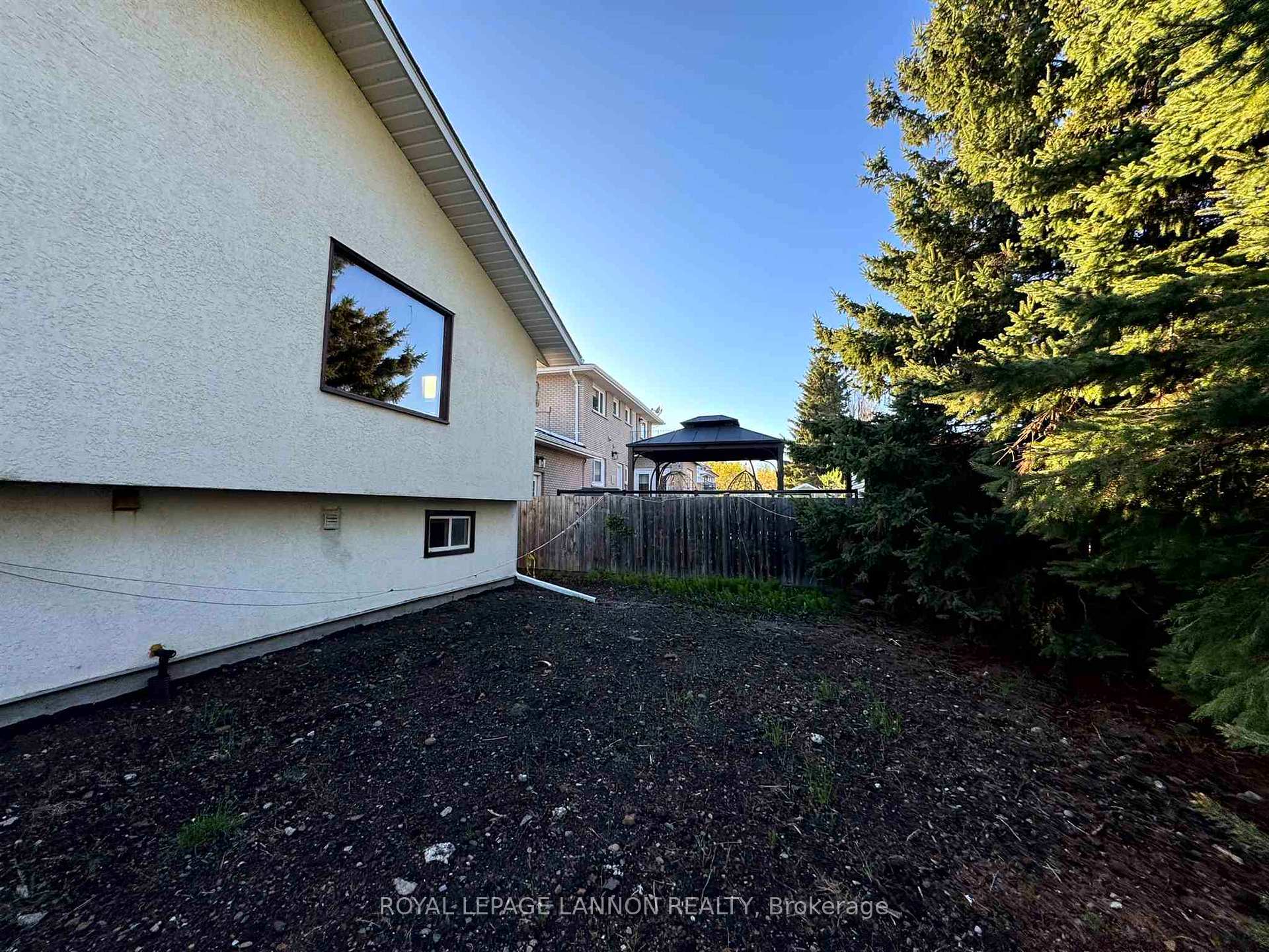 Photo 39 of 946 John Street, Thunder Bay, Forest Park — HOMEH