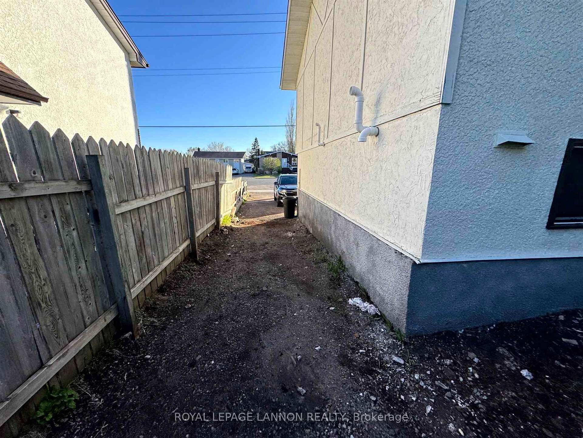 Photo 42 of 946 John Street, Thunder Bay, Forest Park — HOMEH