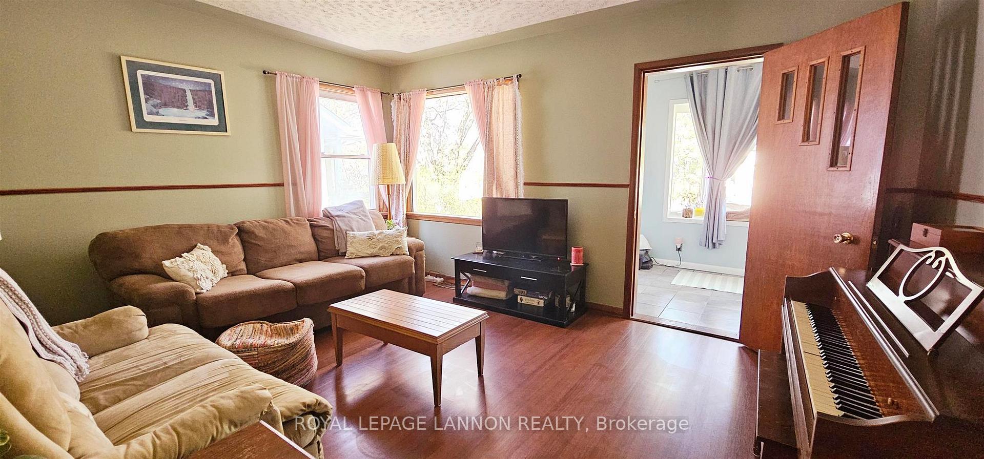 Photo 4 of 13 Hodge Street, Thunder Bay, West End — HOMEH