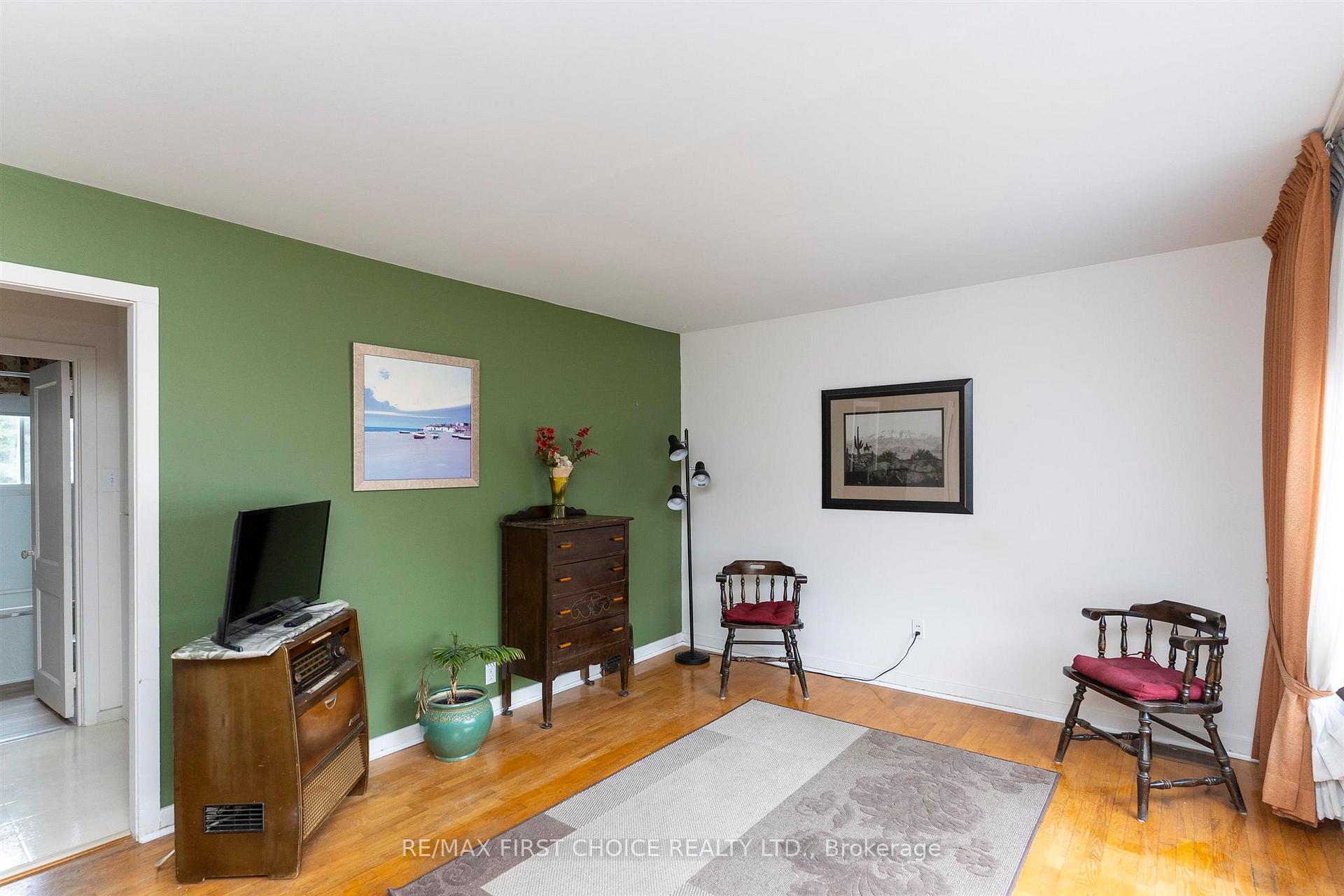Photo 8 of 355 Francis Street E, Thunder Bay, Westfort — HOMEH