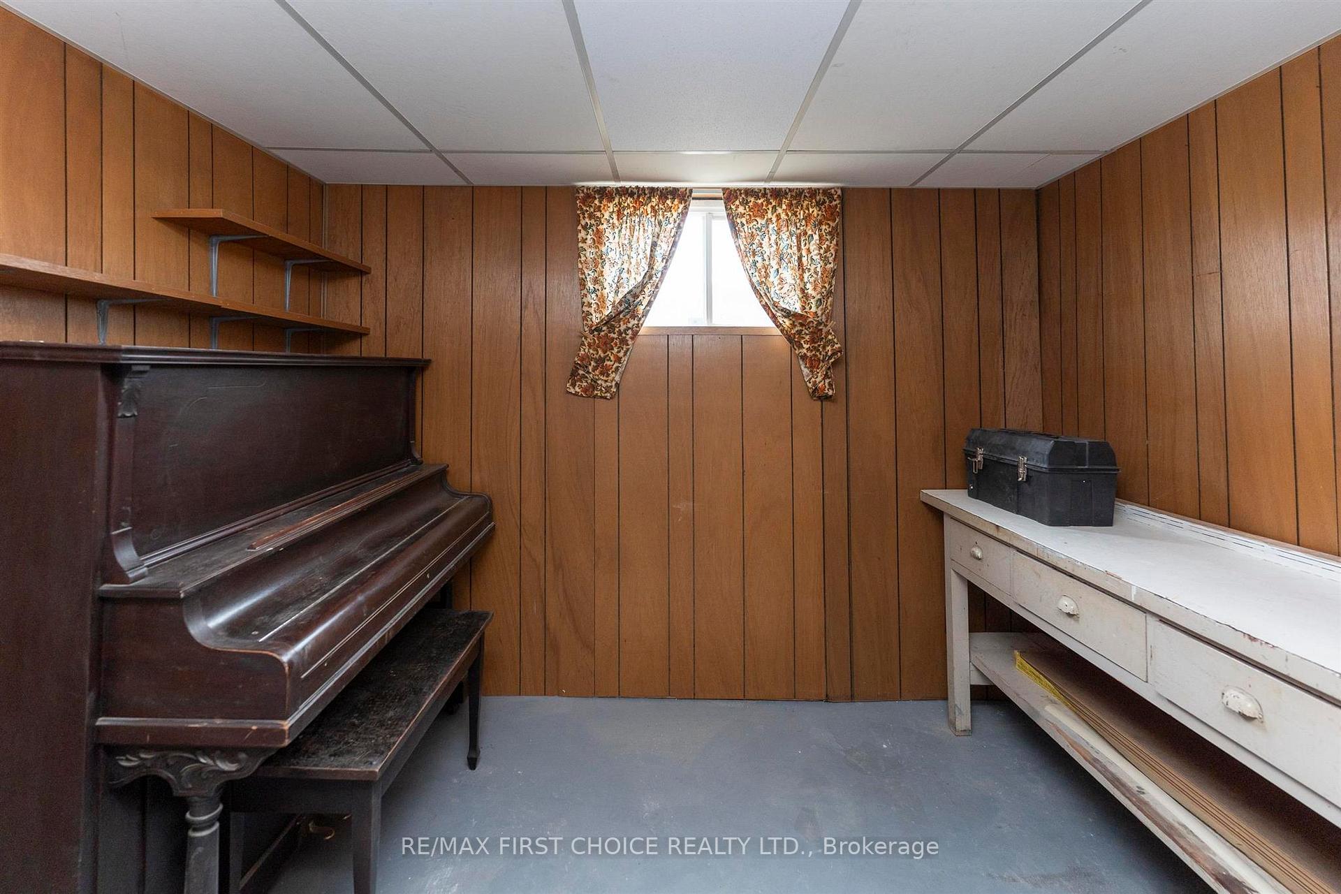 Photo 26 of 355 Francis Street E, Thunder Bay, Westfort — HOMEH