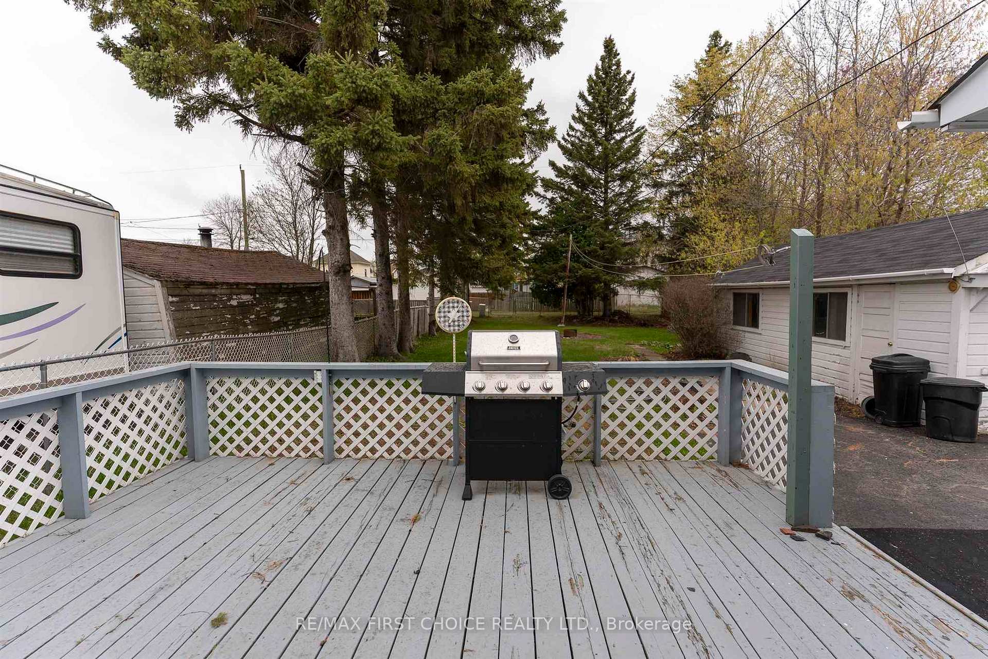 Photo 32 of 355 Francis Street E, Thunder Bay, Westfort — HOMEH